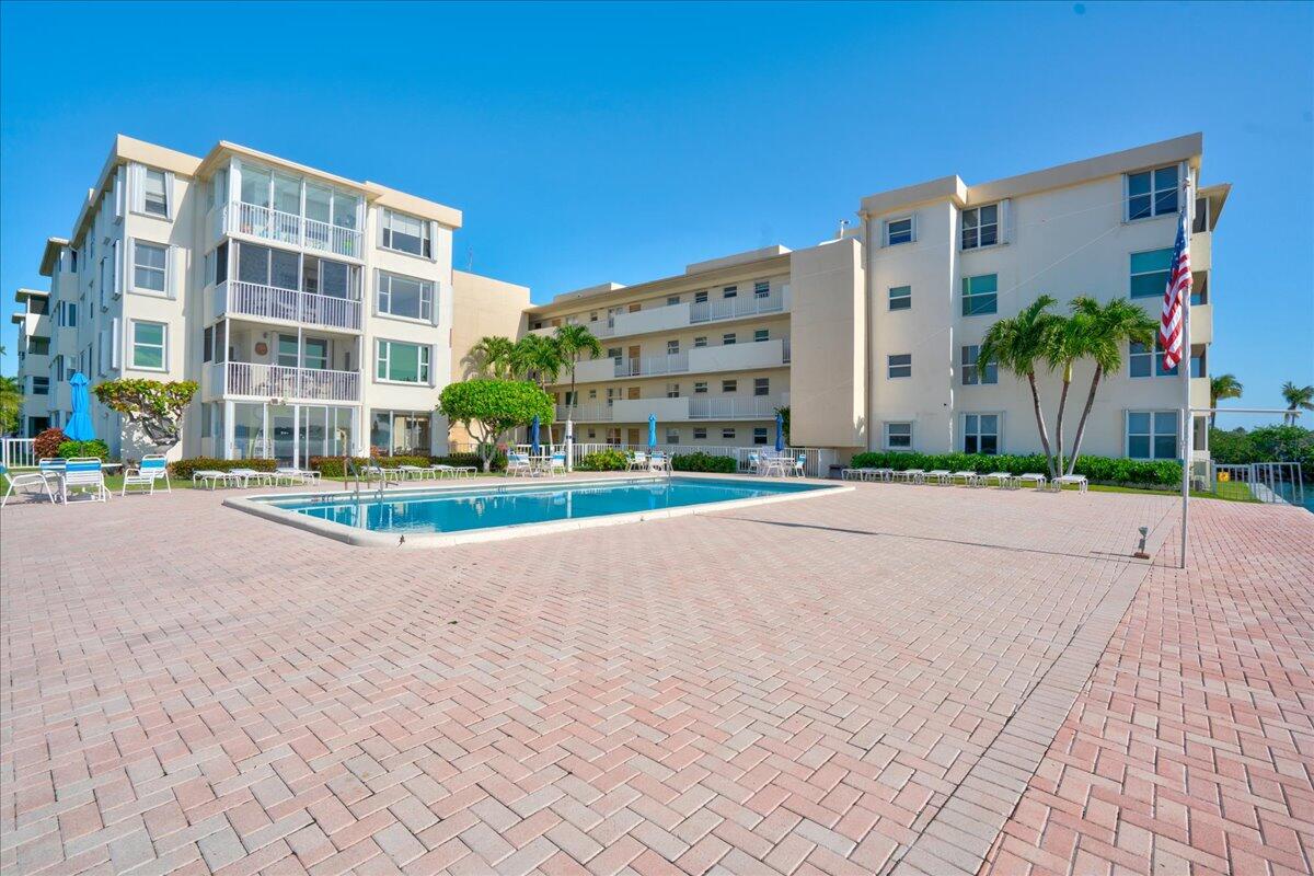 1810 New Palm Way 216, Boynton Beach, Palm Beach County, Florida - 2 Bedrooms  
2 Bathrooms - 