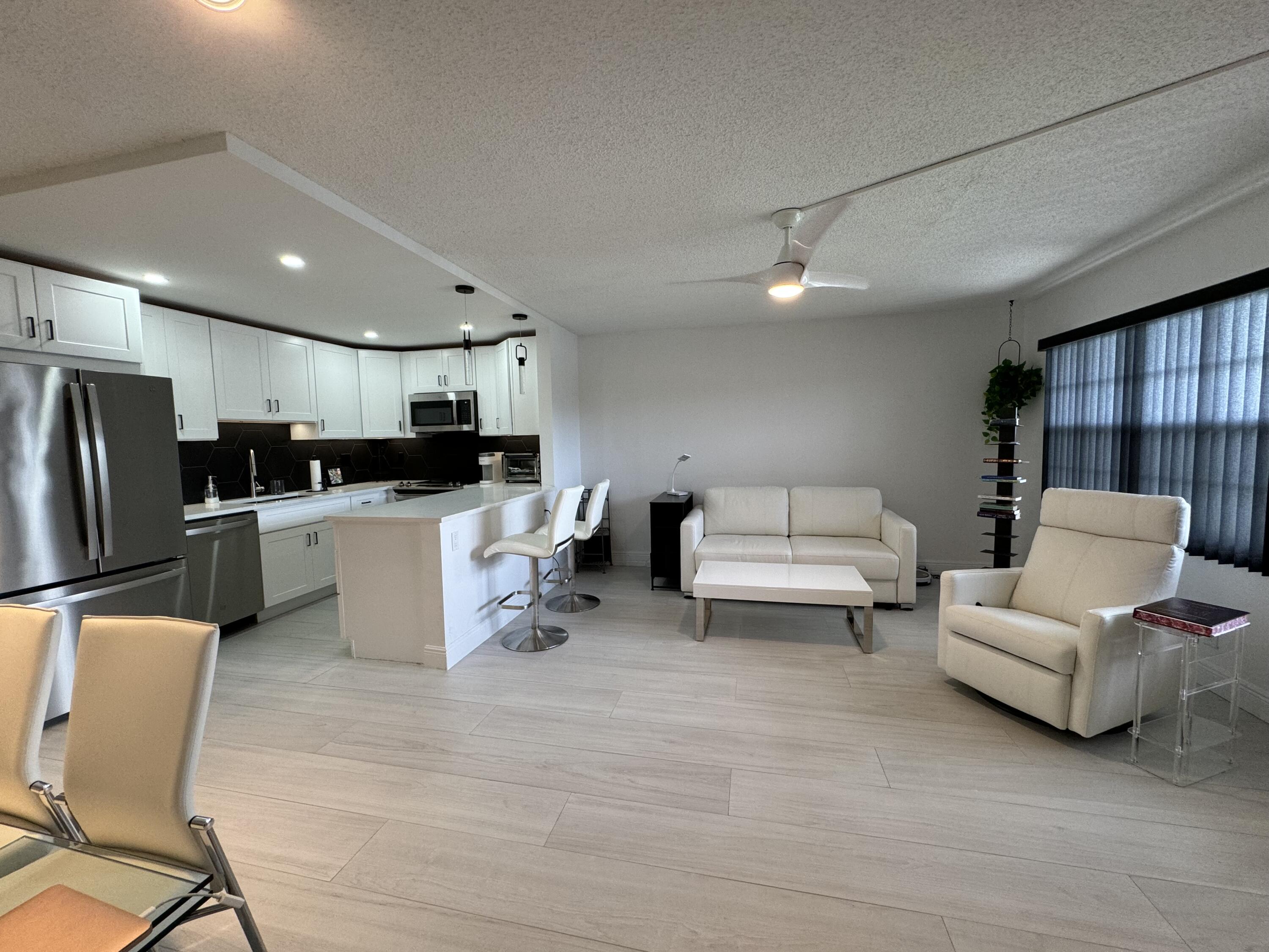 58 Suffolk B, Boca Raton, Palm Beach County, Florida - 1 Bedrooms  
1.5 Bathrooms - 
