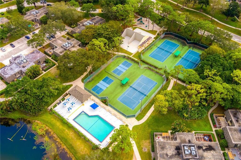 Photo of 311 3rd Terrace, Palm Beach Gardens, FL 33418 (MLS # RX-11119837)