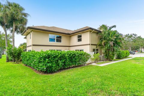 Photo of 43 Essex Court #C, Royal Palm Beach, FL 33411 (MLS # RX-11127112)