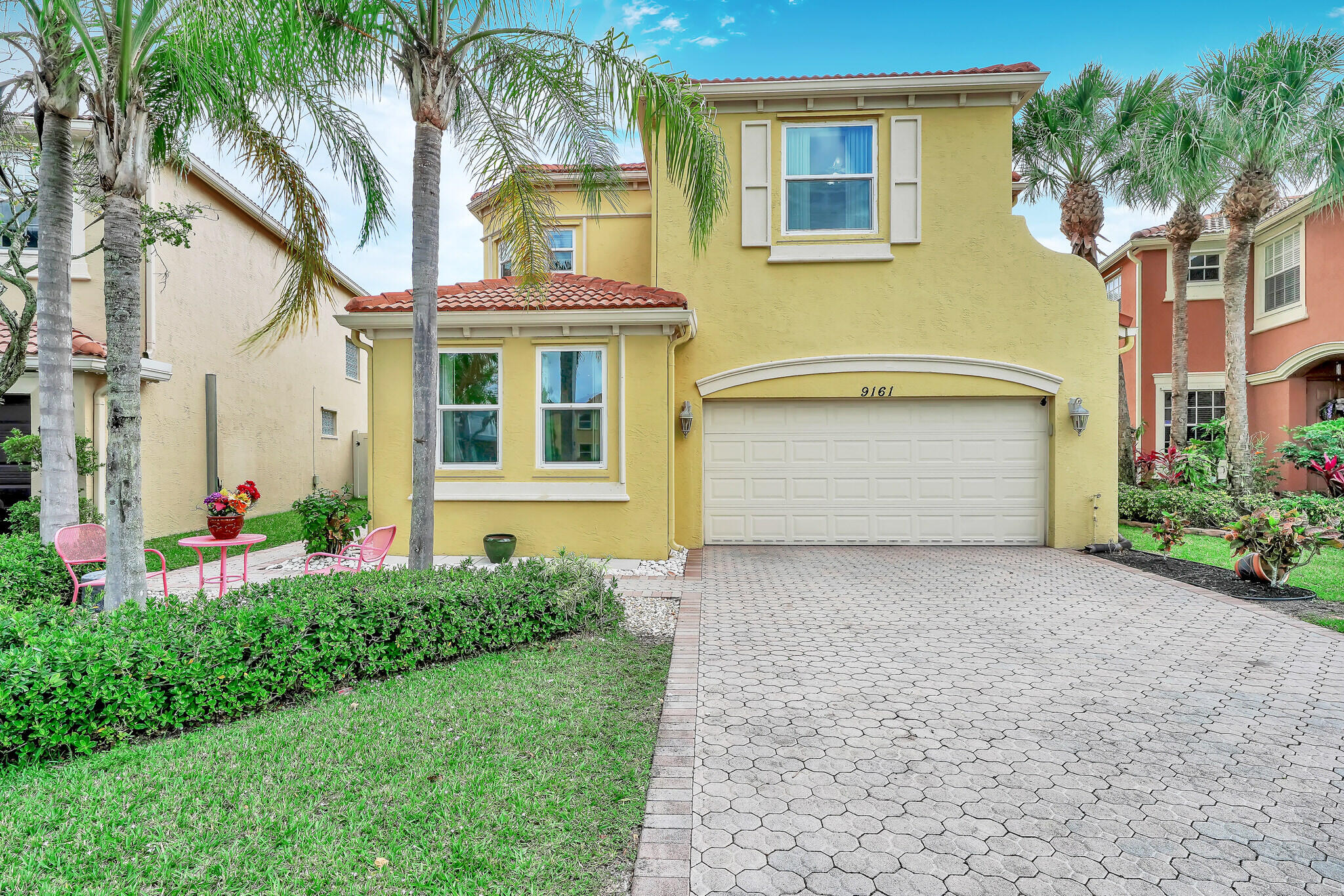 9161 Dupont Place, Wellington, Palm Beach County, Florida - 5 Bedrooms  
4 Bathrooms - 