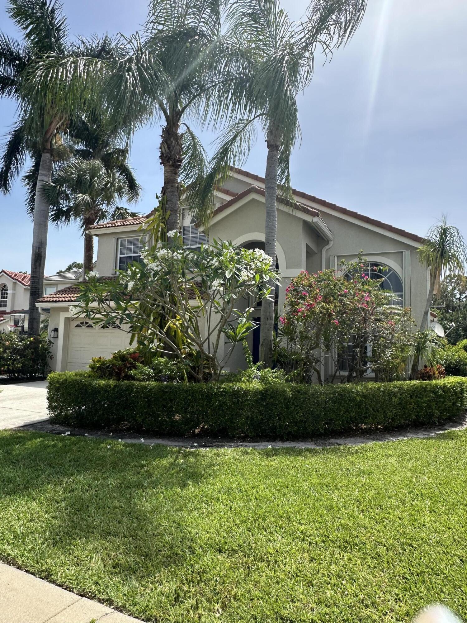 Property for Sale at 207 Pennock Trace Drive, Jupiter, Palm Beach County, Florida - Bedrooms: 4 
Bathrooms: 3  - $949,000