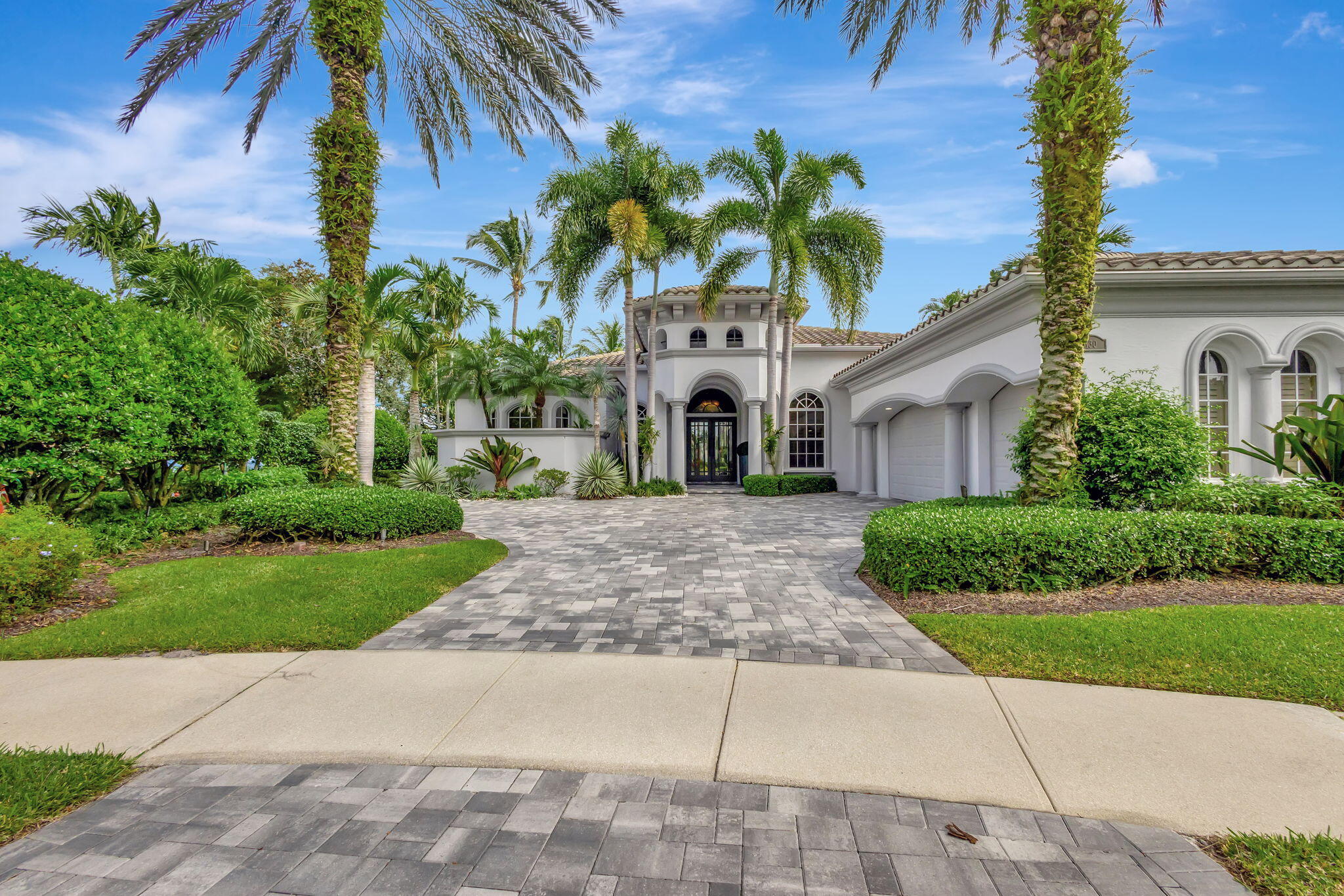 130 Remo Place, Palm Beach Gardens, Palm Beach County, Florida - 3 Bedrooms  
3.5 Bathrooms - 