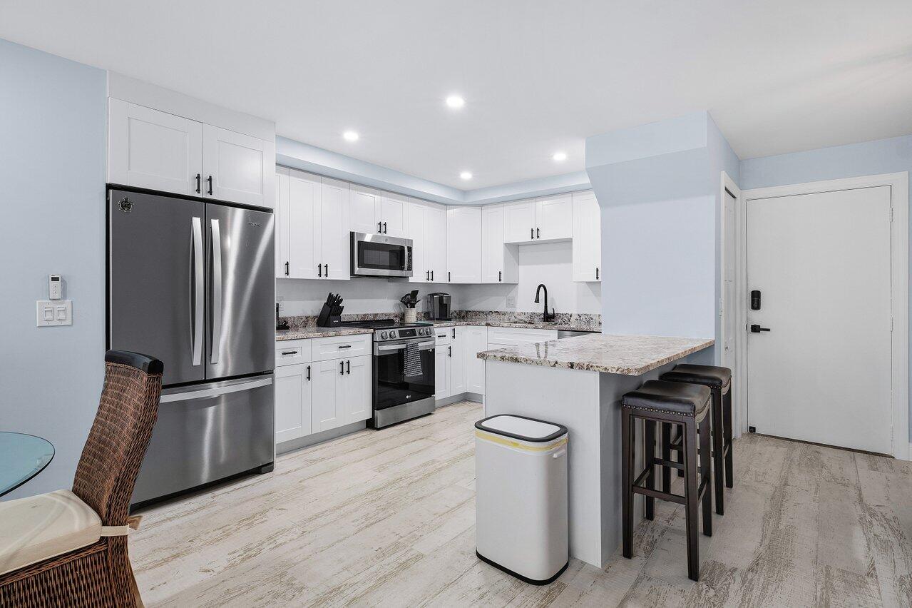 1206 S Lake Drive 304