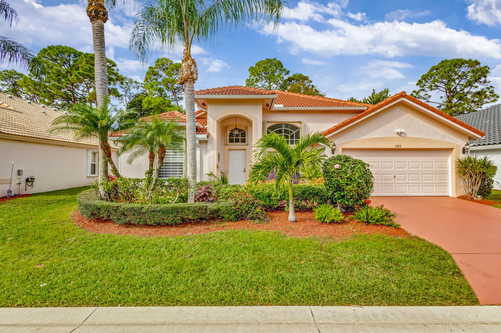 Property for Sale at 181 Bent Tree Drive, Palm Beach Gardens, Palm Beach County, Florida - Bedrooms: 5 
Bathrooms: 4  - $899,000