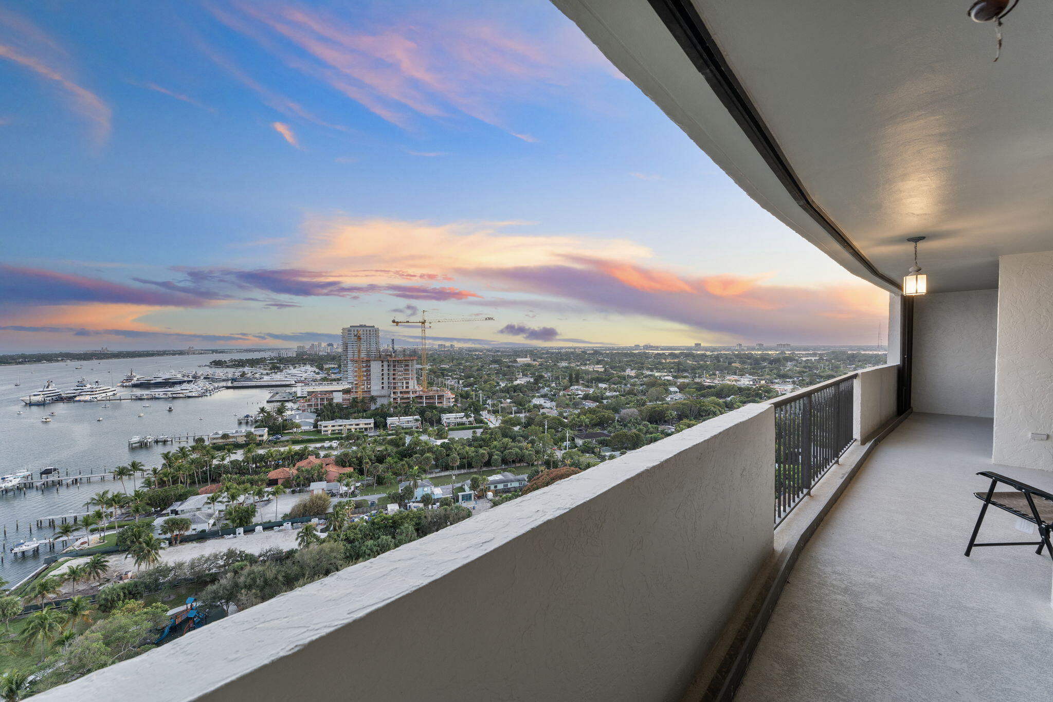 5200 N Flagler Drive 2206, West Palm Beach, Palm Beach County, Florida - 2 Bedrooms  
2 Bathrooms - 