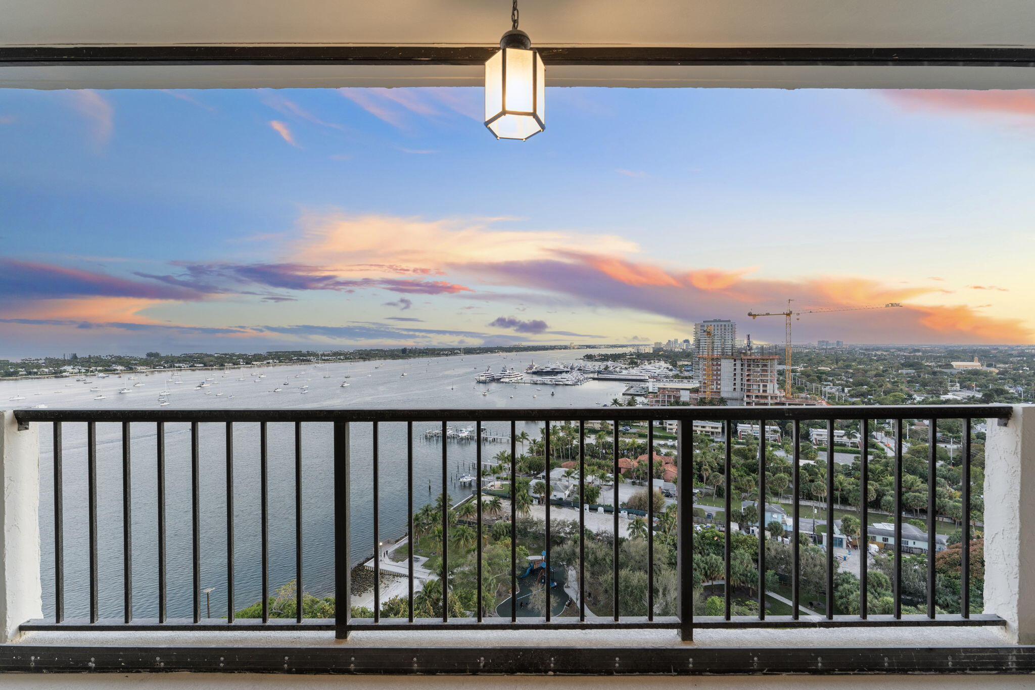 Property for Sale at 5200 N Flagler Drive 2206, West Palm Beach, Palm Beach County, Florida - Bedrooms: 2 
Bathrooms: 2  - $600,000