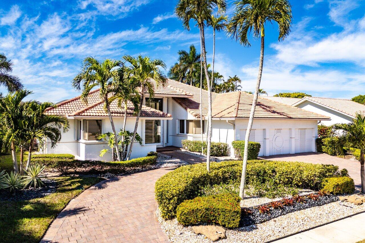 4627 Bocaire Boulevard, Boca Raton, Palm Beach County, Florida - 3 Bedrooms  
4.5 Bathrooms - 