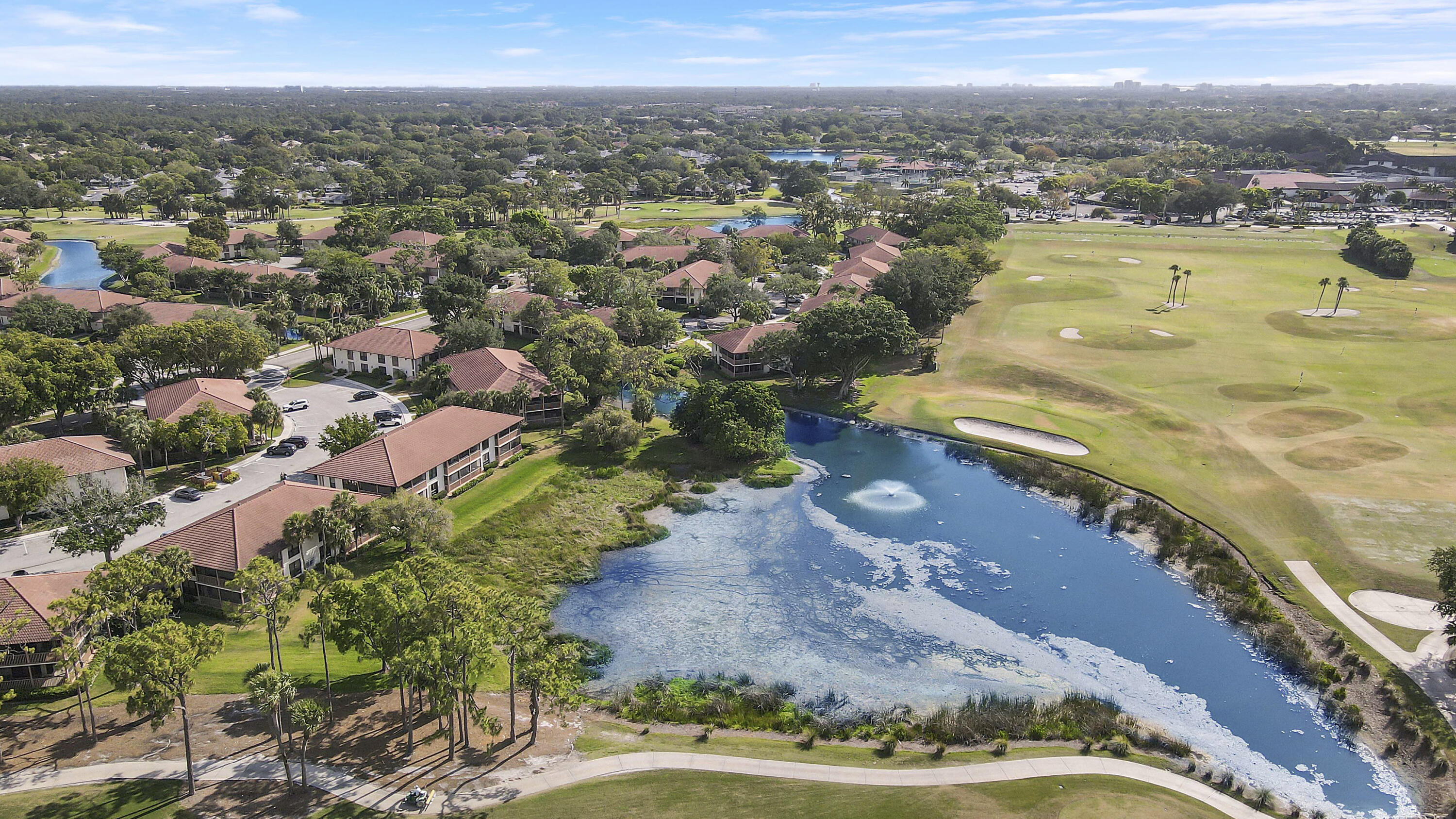 334 Brackenwood Circle, Palm Beach Gardens, Palm Beach County, Florida - 2 Bedrooms  
2 Bathrooms - 