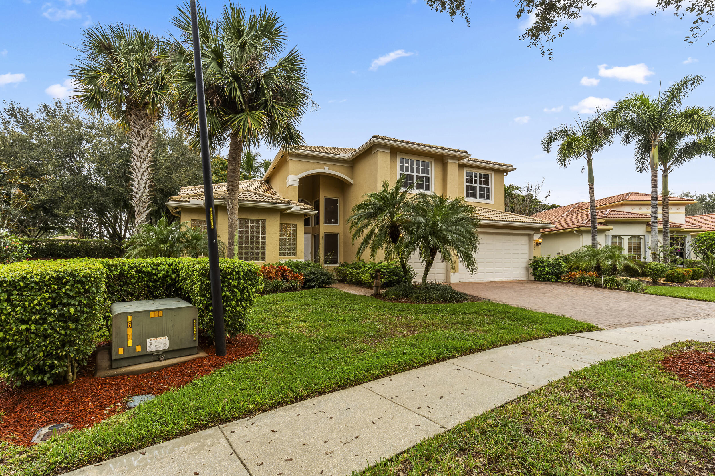 Property for Sale at 6966 Great Falls Circle, Boynton Beach, Palm Beach County, Florida - Bedrooms: 4 
Bathrooms: 4.5  - $949,900