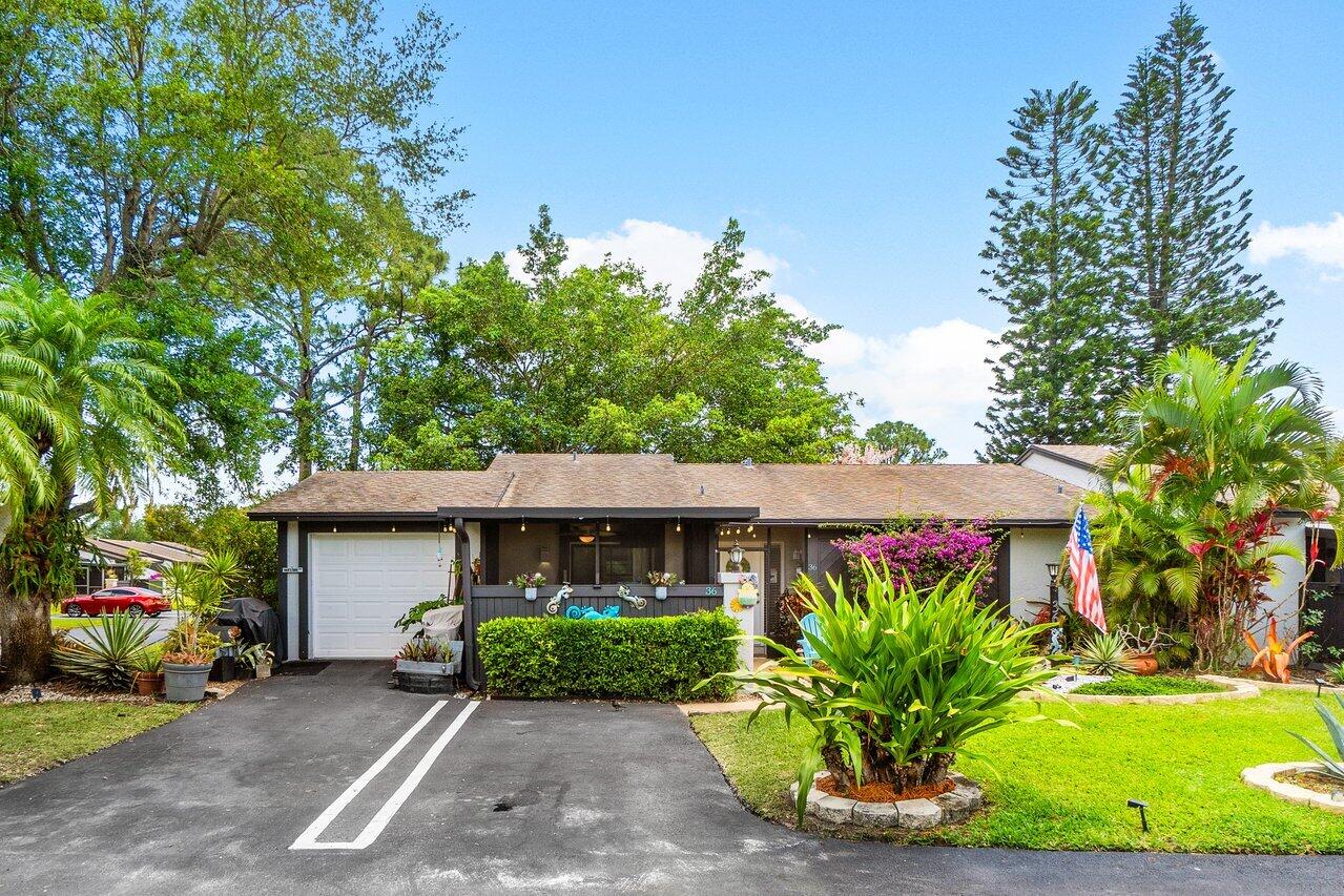 36 N Mahoris Drive, Royal Palm Beach, Palm Beach County, Florida - 3 Bedrooms  
2 Bathrooms - 
