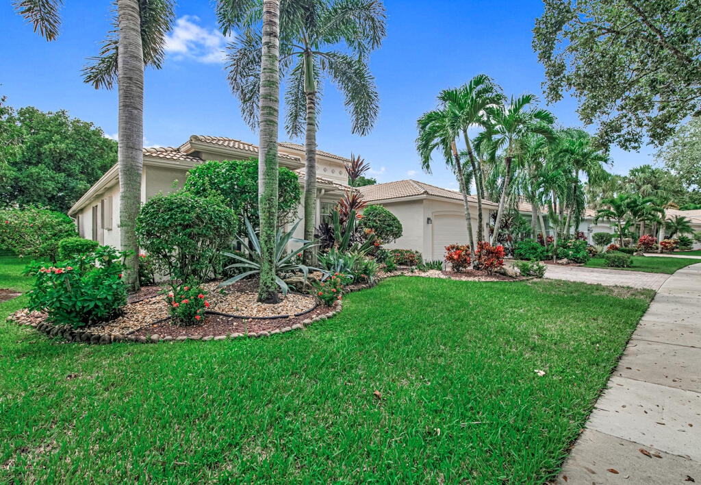 8699 Tierra Lago Cove, Lake Worth, Palm Beach County, Florida - 4 Bedrooms  
2.5 Bathrooms - 