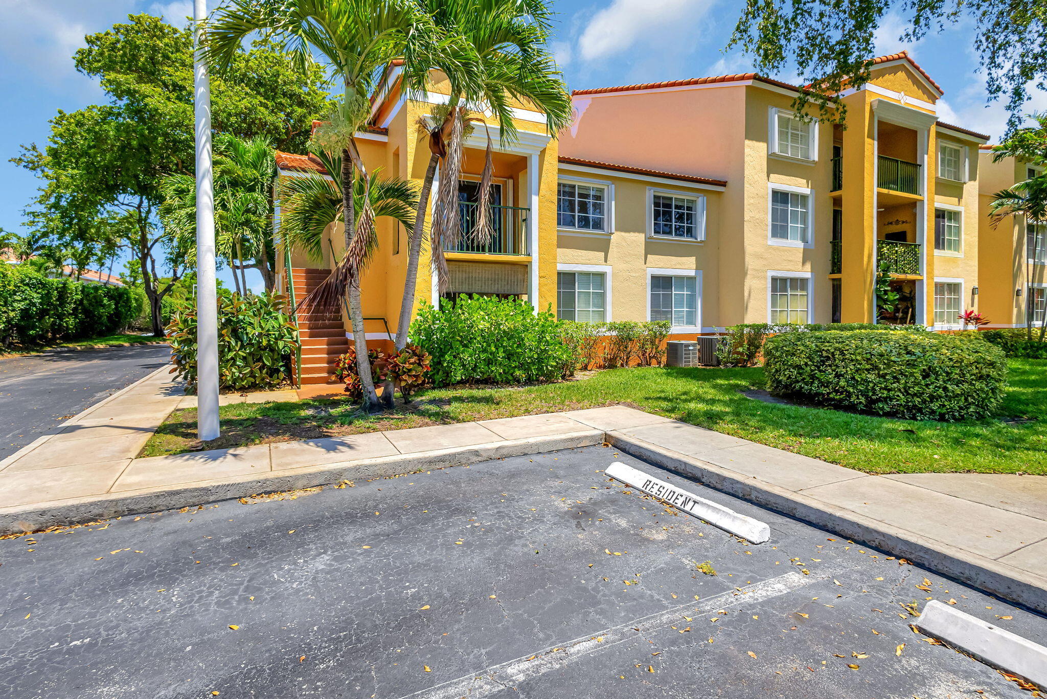 Property for Sale at 120 Yacht Club Way 208, Hypoluxo, Palm Beach County, Florida - Bedrooms: 2 
Bathrooms: 1  - $199,000