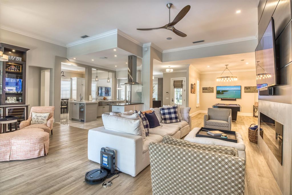 Photo of 201 Danube Way, Palm Beach Gardens, FL 33410 (MLS # RX-10927075)