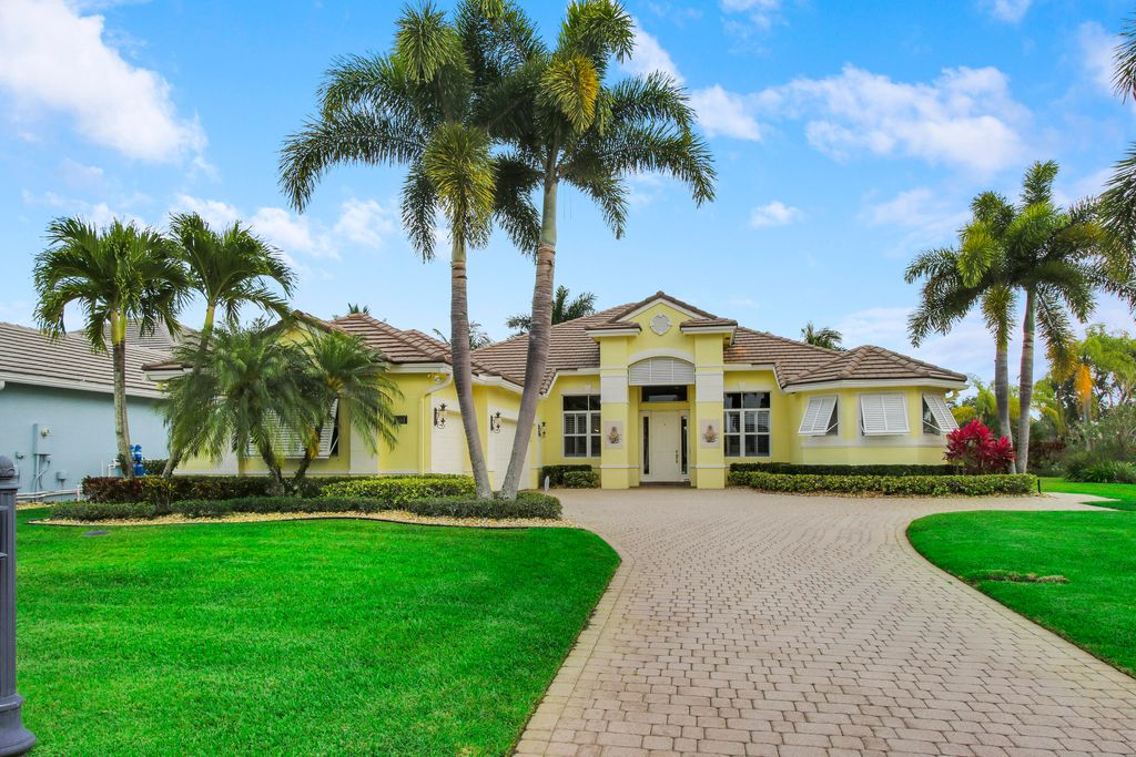 Photo of 660 SW Yacht Basin Way, Stuart, FL 34997 (MLS # RX-11088946)