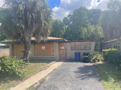 Photo of 1632 NW 9th Avenue, Fort Lauderdale, FL 33311 (MLS # RX-11129167)