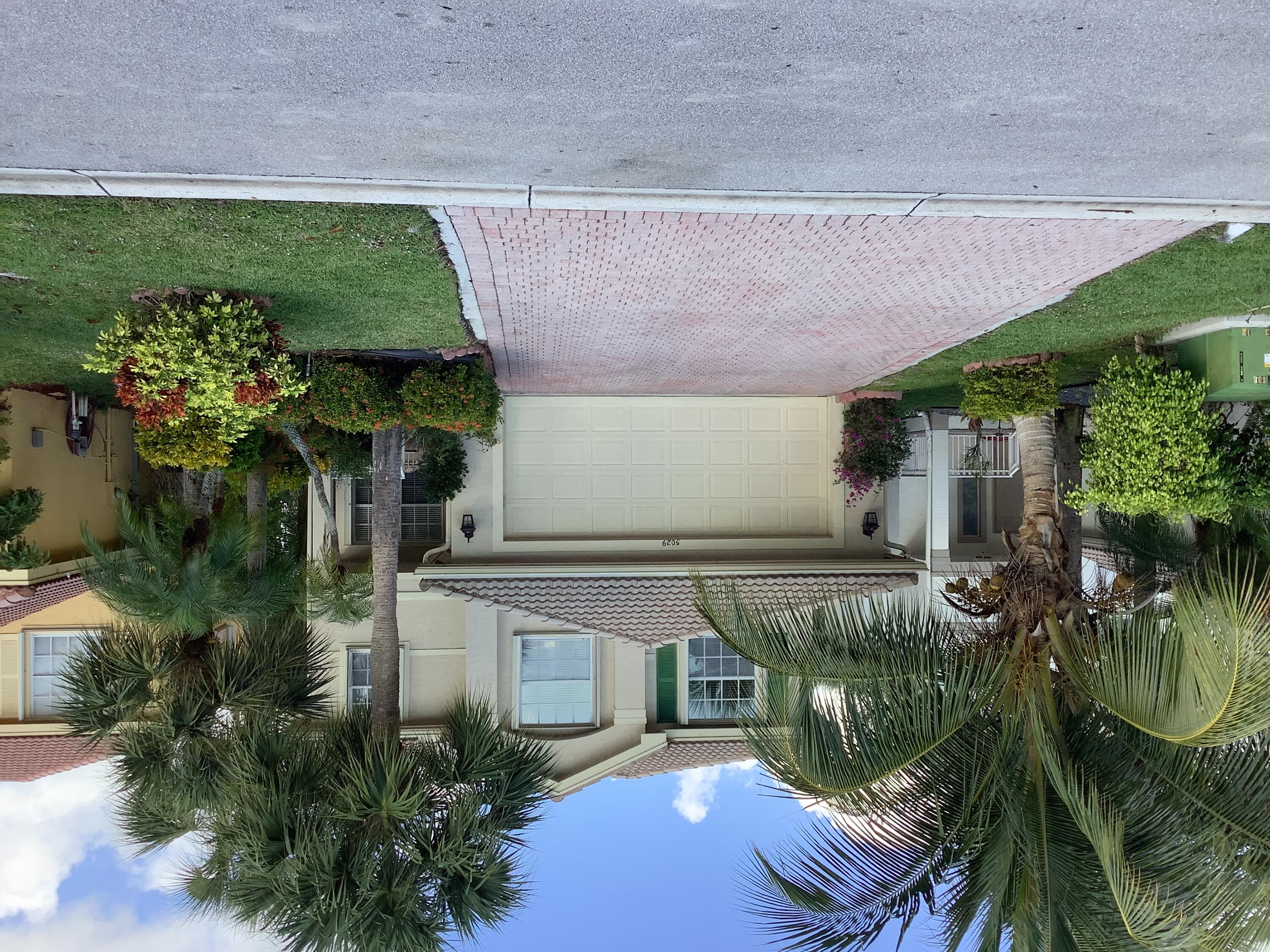 5029 Starblaze Drive, Greenacres, Palm Beach County, Florida - 4 Bedrooms  
2.5 Bathrooms - 