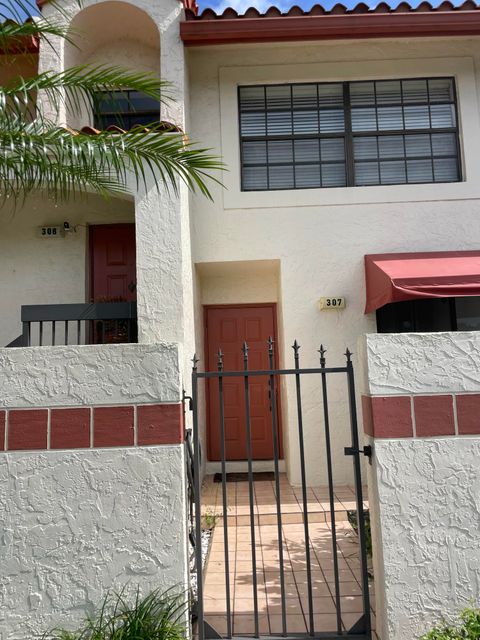 Photo of 307 Liberty Court, Deerfield Beach, FL 33442 (MLS # RX-11129438)