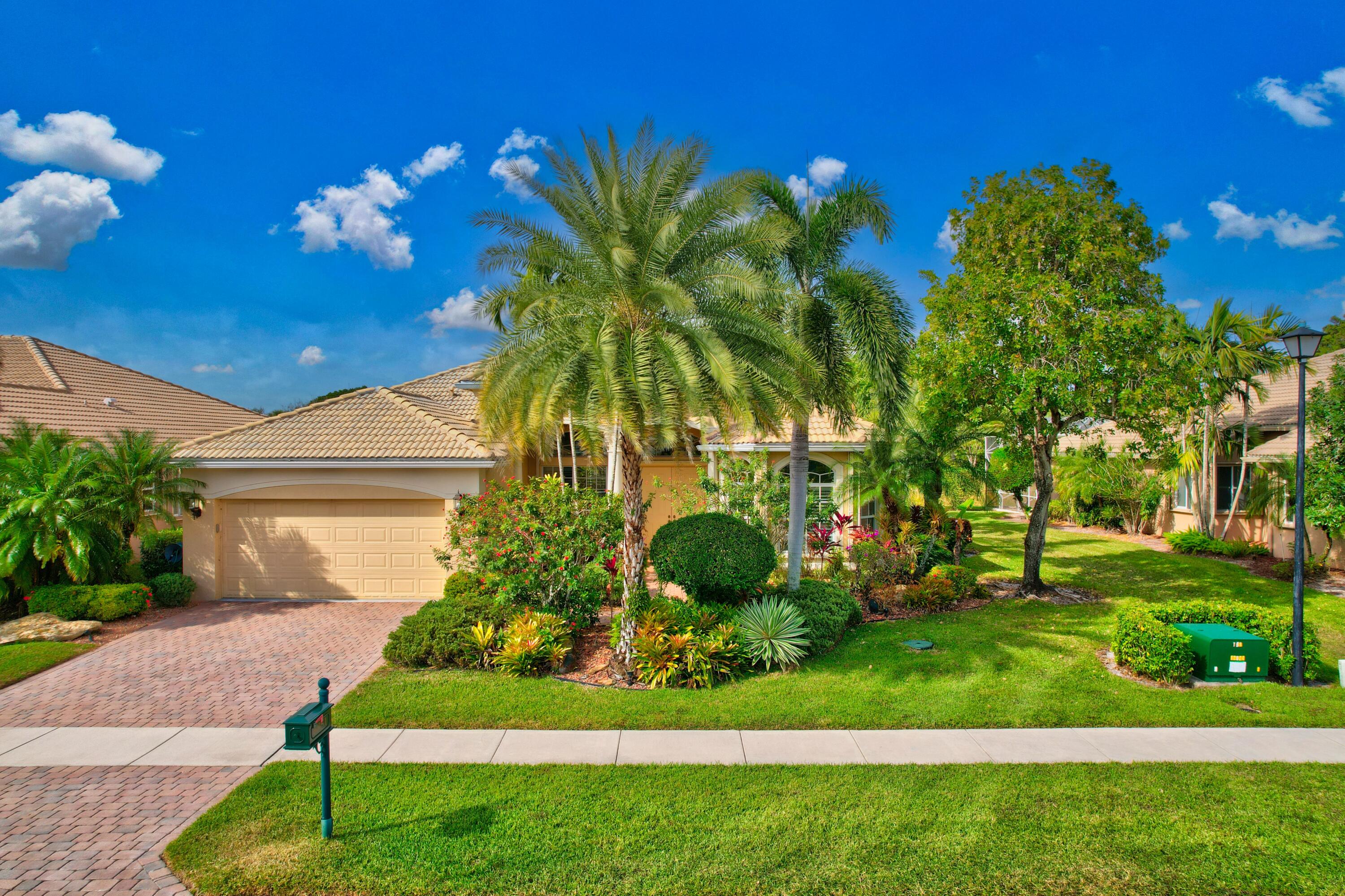 6851 Milani Street, Lake Worth, Palm Beach County, Florida - 4 Bedrooms  
2.5 Bathrooms - 