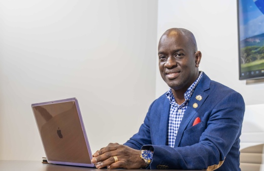 Carlos D Alleyne