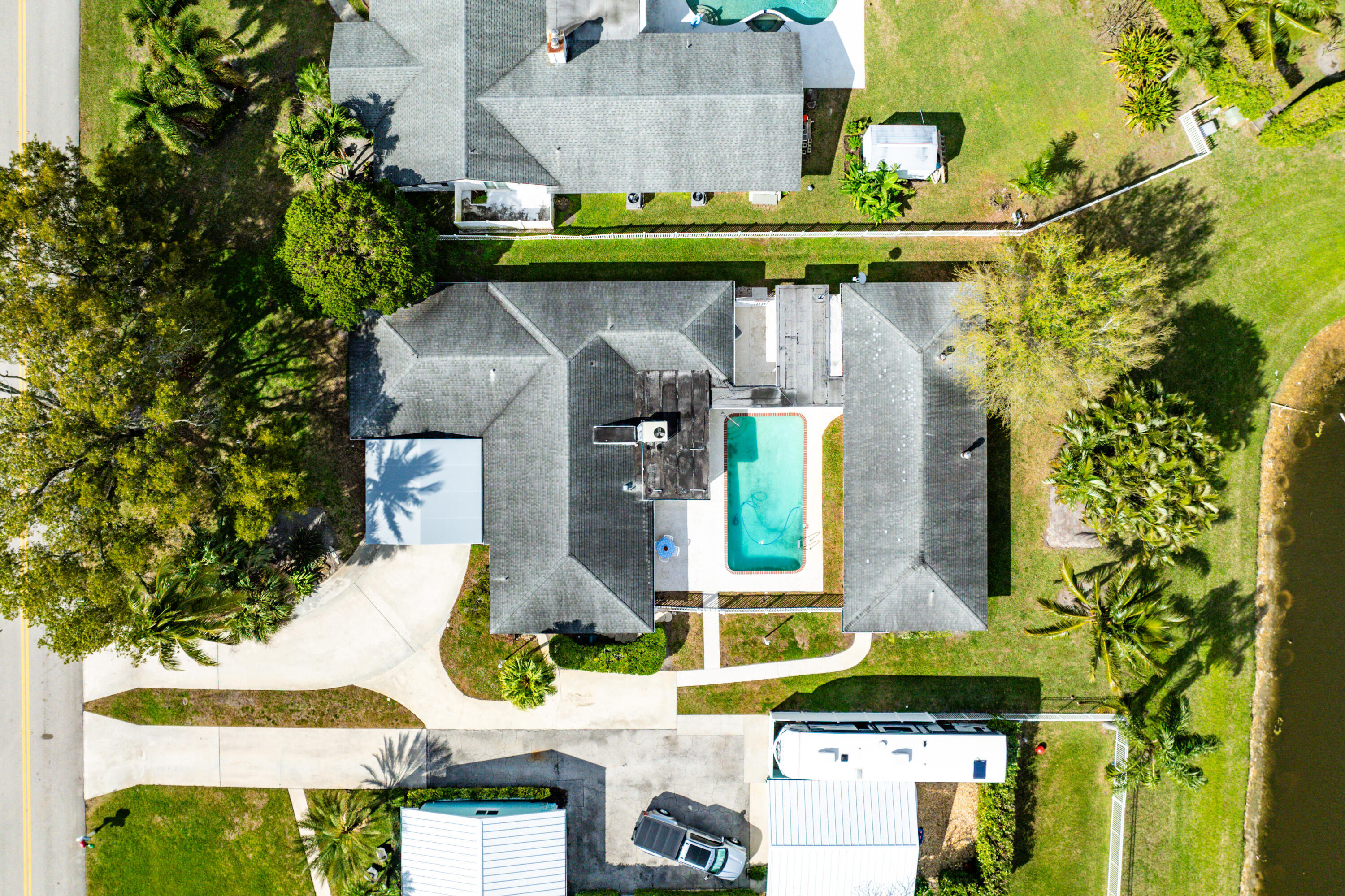 Property for Sale at 4705 Holly Drive, Palm Beach Gardens, Palm Beach County, Florida - Bedrooms: 5 
Bathrooms: 3.5  - $999,000