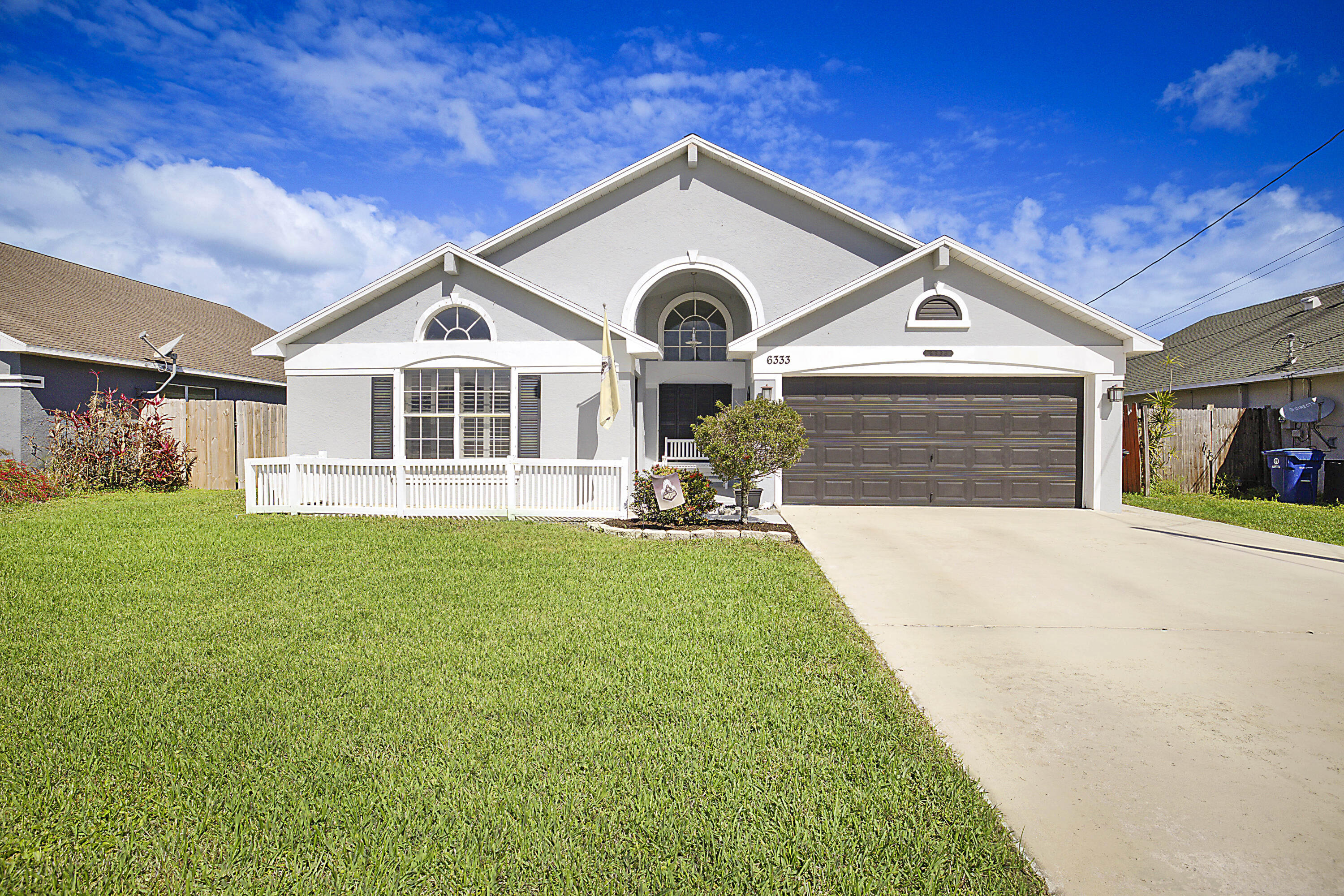 6333 Hollywood Street, Jupiter, Palm Beach County, Florida - 3 Bedrooms  
2 Bathrooms - 