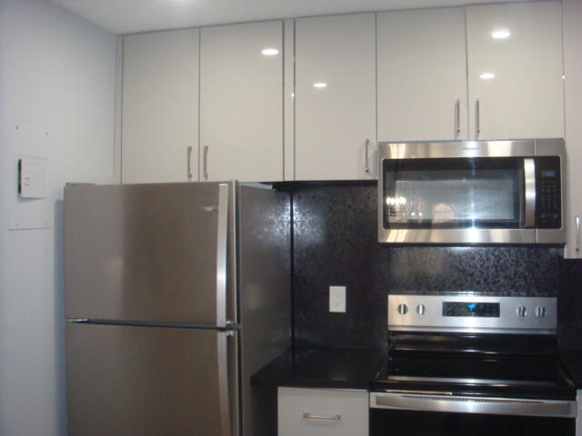 Saxony Lane 230, Delray Beach, Palm Beach County, Florida - 1 Bedrooms  
1.5 Bathrooms - 