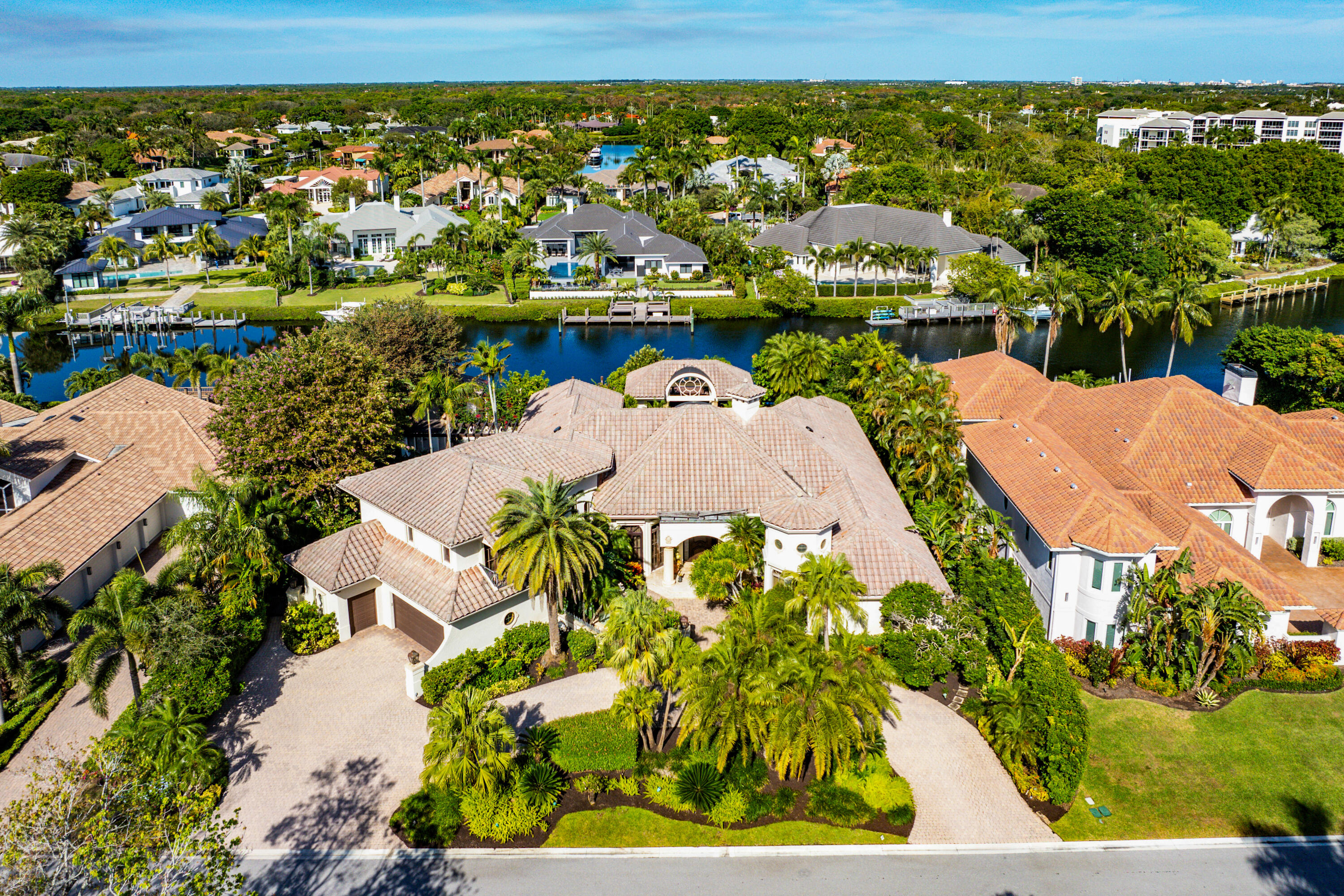 2787 Calais Drive, Palm Beach Gardens, Palm Beach County, Florida - 6 Bedrooms  
6.5 Bathrooms - 