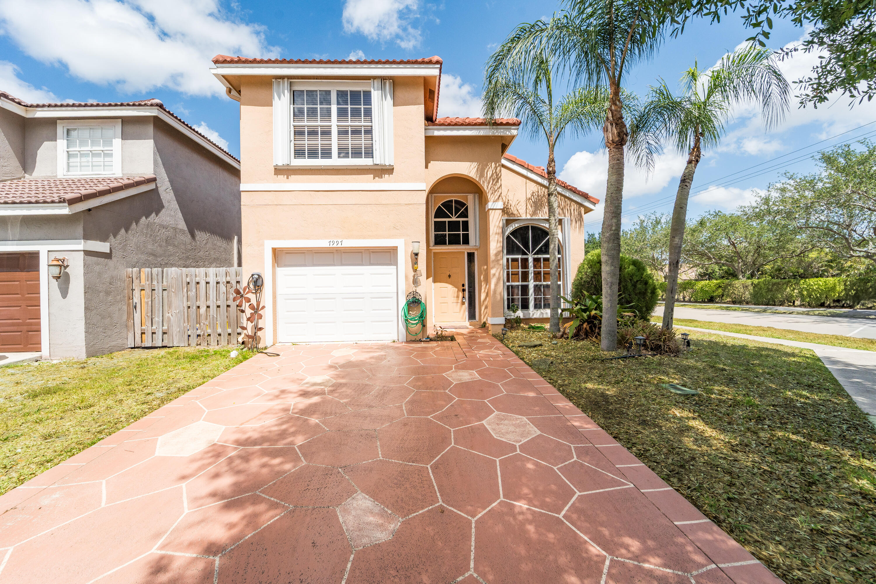 Property for Sale at 7997 Lakewood Cove Court, Lake Worth, Palm Beach County, Florida - Bedrooms: 3 
Bathrooms: 2.5  - $505,000