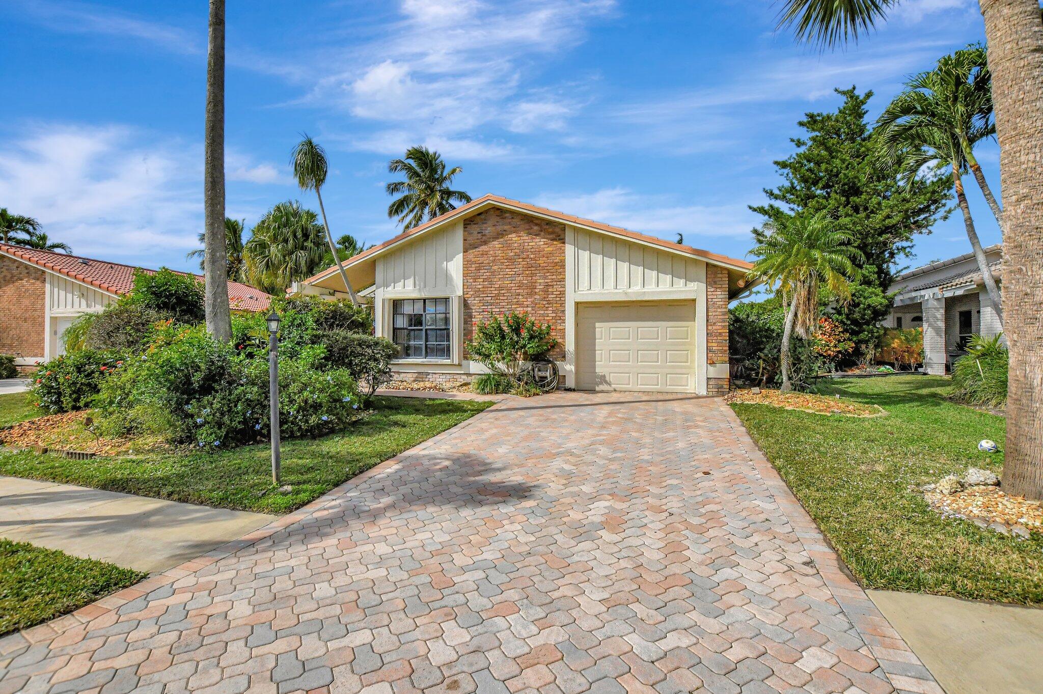 19563 Sea Pines Way, Boca Raton, Palm Beach County, Florida - 3 Bedrooms  
2 Bathrooms - 