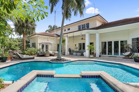 Photo of 2409 NE 12th Street, Fort Lauderdale, FL 33304 (MLS # RX-11082448)