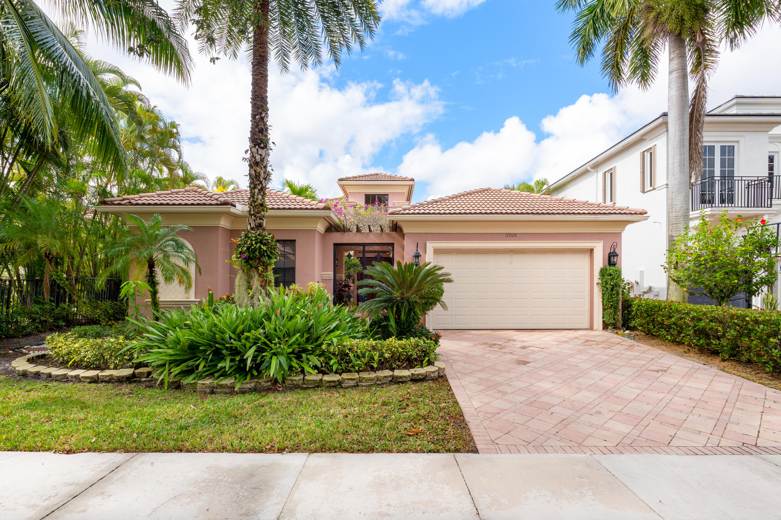 17928 Villa Club Way, Boca Raton, Palm Beach County, Florida - 4 Bedrooms  
3.5 Bathrooms - 