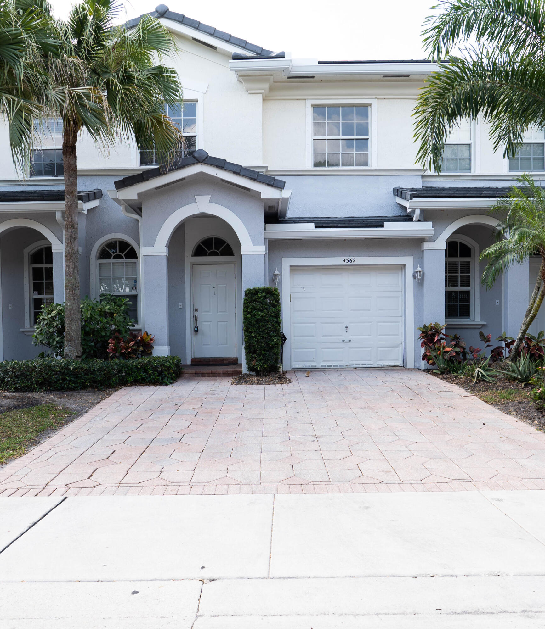 Property for Sale at 4362 Legacy Court, Delray Beach, Palm Beach County, Florida - Bedrooms: 4 
Bathrooms: 3.5  - $590,000