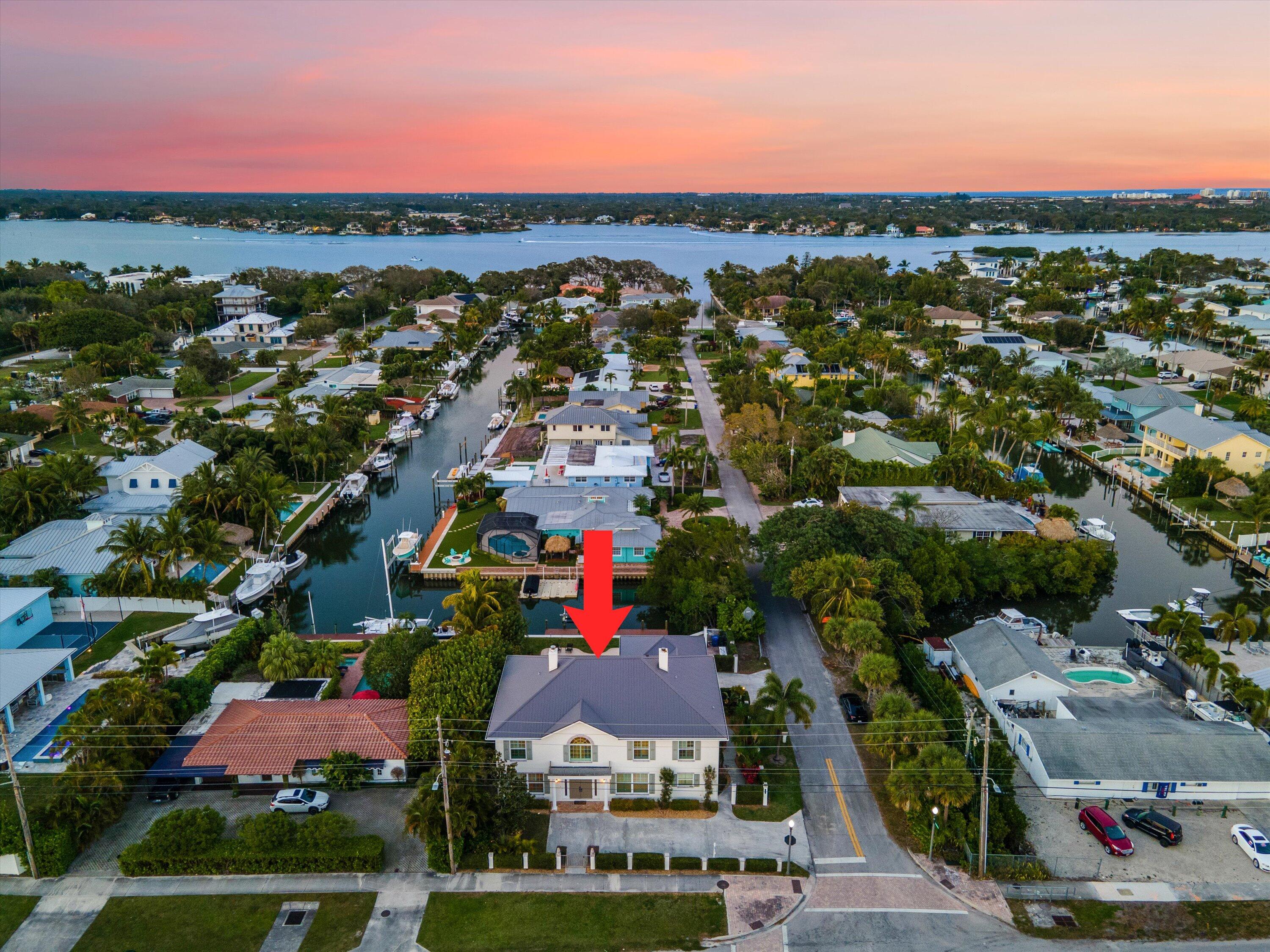 Property for Sale at 401 Center Street, Jupiter, Palm Beach County, Florida - Bedrooms: 6 
Bathrooms: 4.5  - $2,995,000
