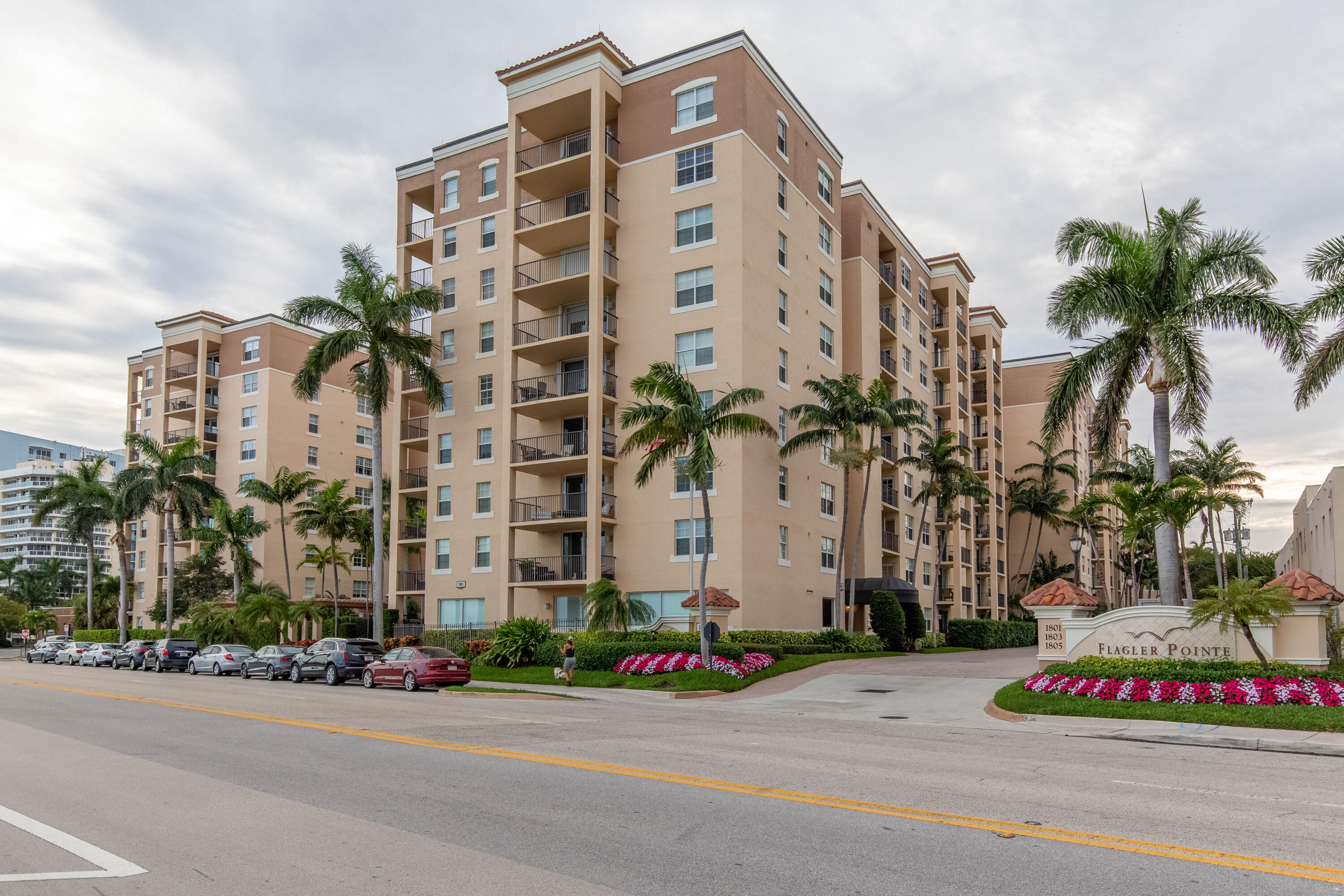 Property for Sale at 1803 N Flagler Drive 109, West Palm Beach, Palm Beach County, Florida - Bedrooms: 1 
Bathrooms: 1  - $275,000