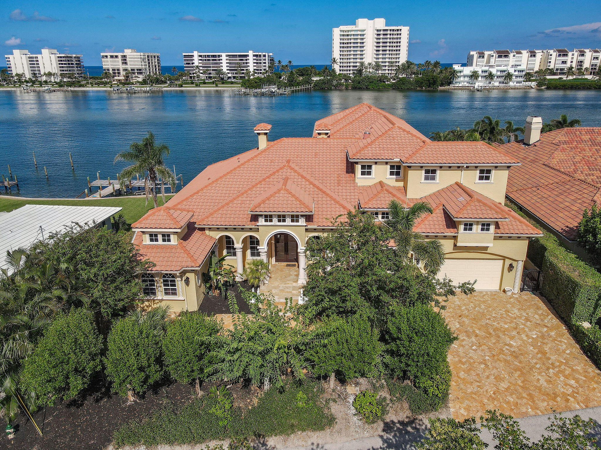Property for Sale at 19709 Harbor Road, Jupiter, Palm Beach County, Florida - Bedrooms: 3 
Bathrooms: 3.5  - $6,500,000
