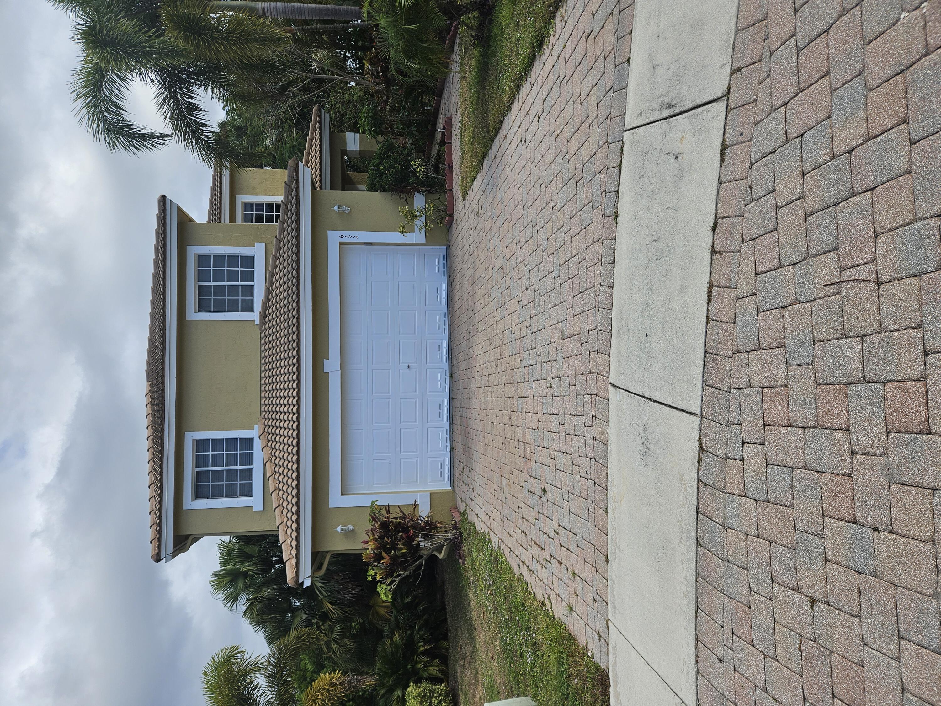 6174 Adriatic Way, West Palm Beach, Palm Beach County, Florida - 4 Bedrooms  
2.5 Bathrooms - 