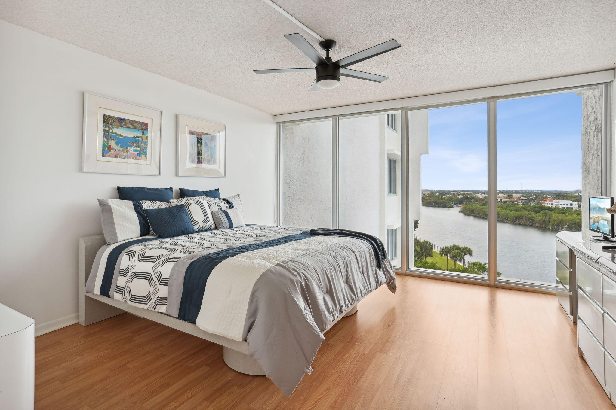 4750 S Ocean Boulevard 907, Highland Beach, Broward County, Florida - 1 Bedrooms  
1.5 Bathrooms - 
