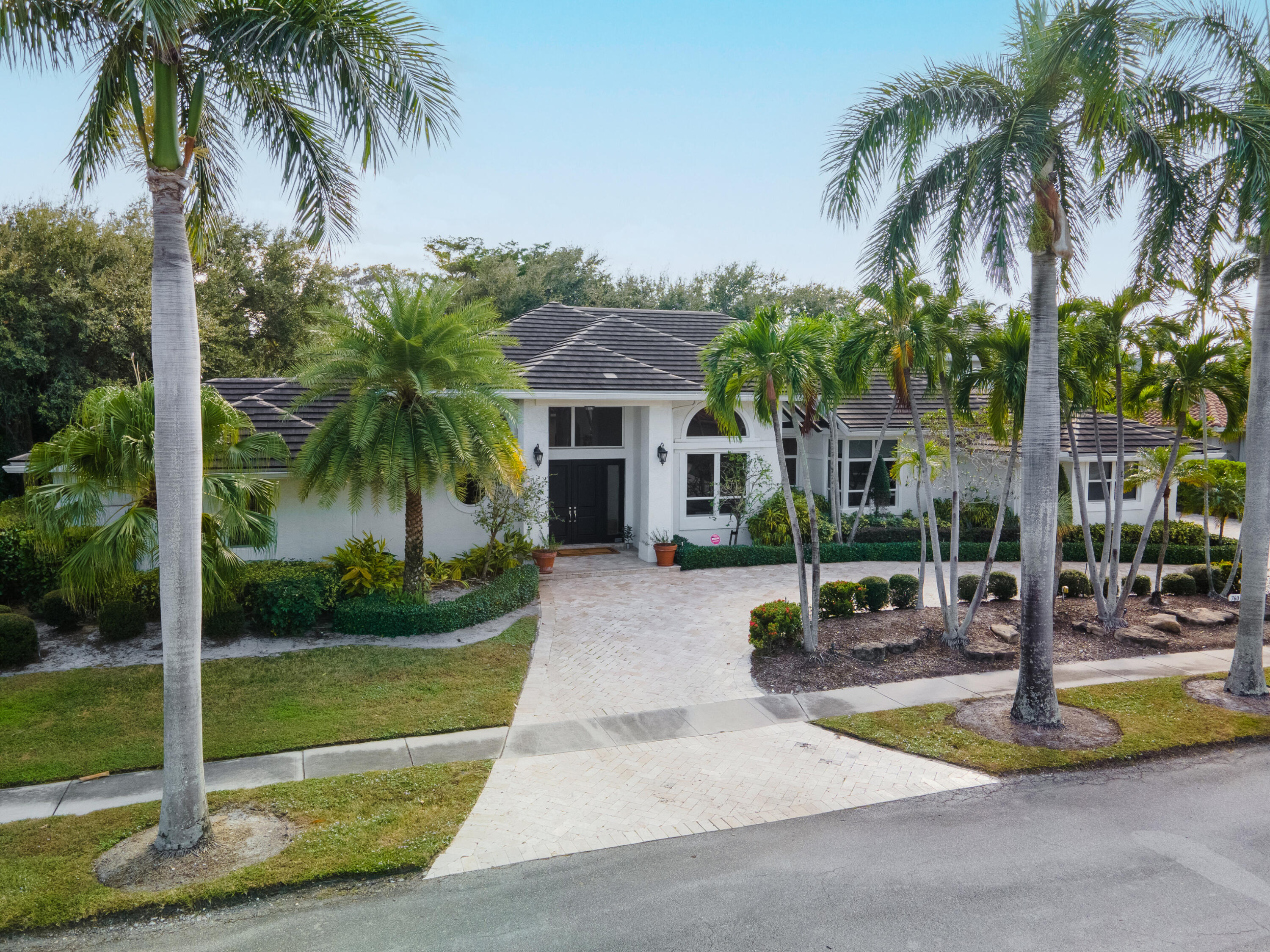 760 Ne 77th Street, Boca Raton, Palm Beach County, Florida - 6 Bedrooms  
5.5 Bathrooms - 