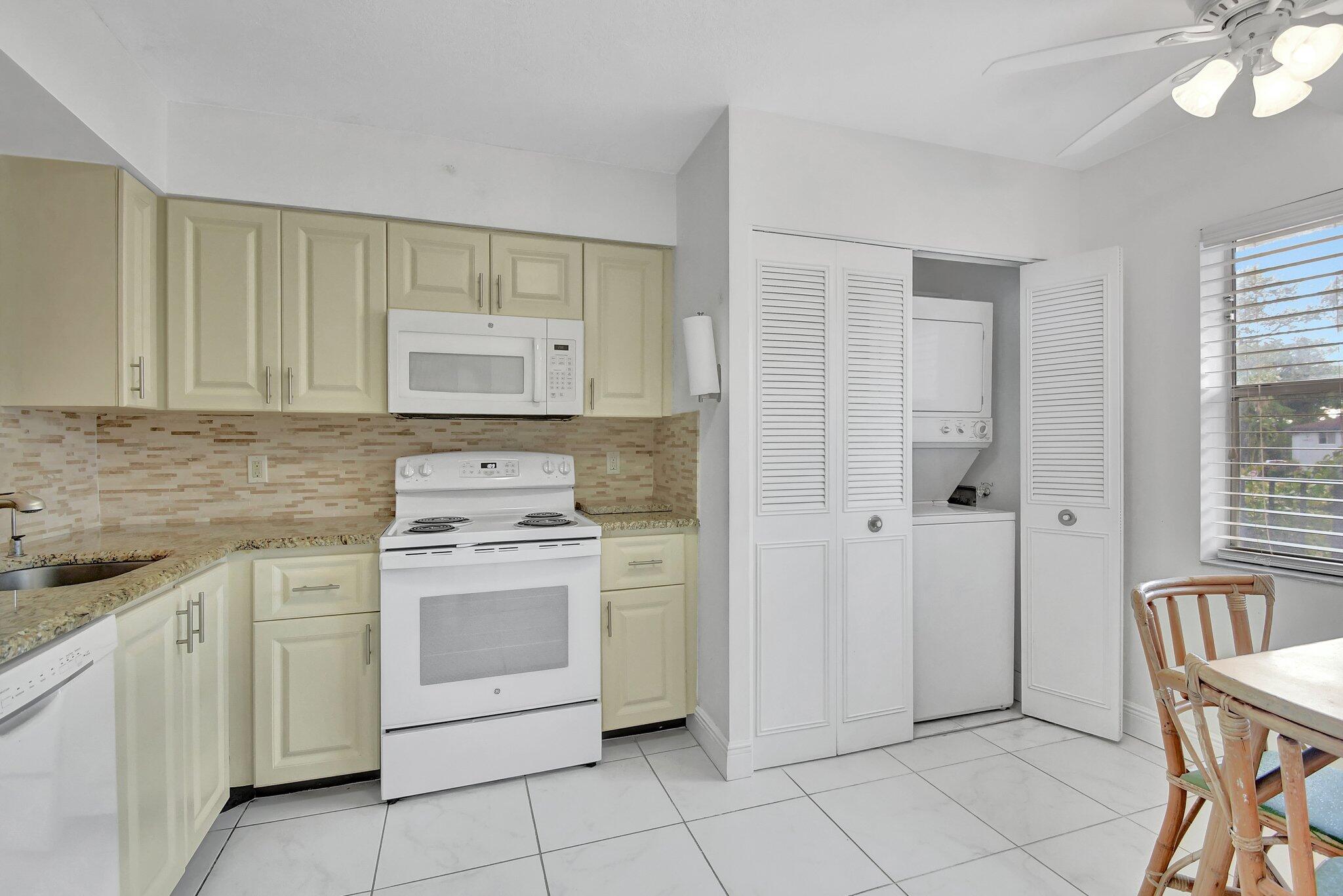 Property for Sale at 14701 Cumberland 205 Drive 205 A, Delray Beach, Palm Beach County, Florida - Bedrooms: 2 
Bathrooms: 2  - $105,000