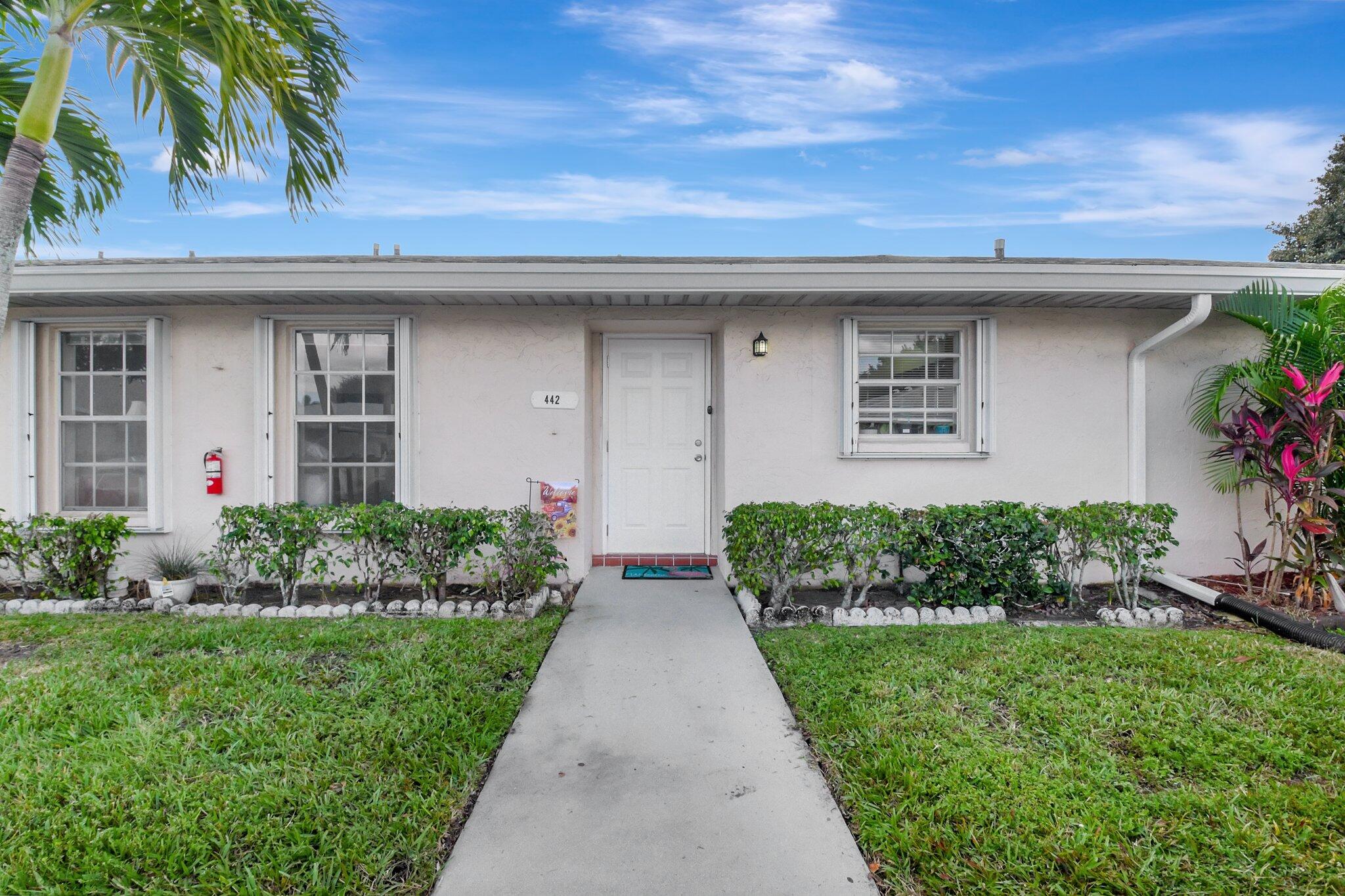 442 Franconia Circle, Lake Worth, Palm Beach County, Florida - 2 Bedrooms  
2 Bathrooms - 