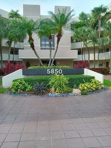 Property for Sale at 5850 Camino Del Sol 307, Boca Raton, Palm Beach County, Florida - Bedrooms: 3 
Bathrooms: 2.5  - $399,000