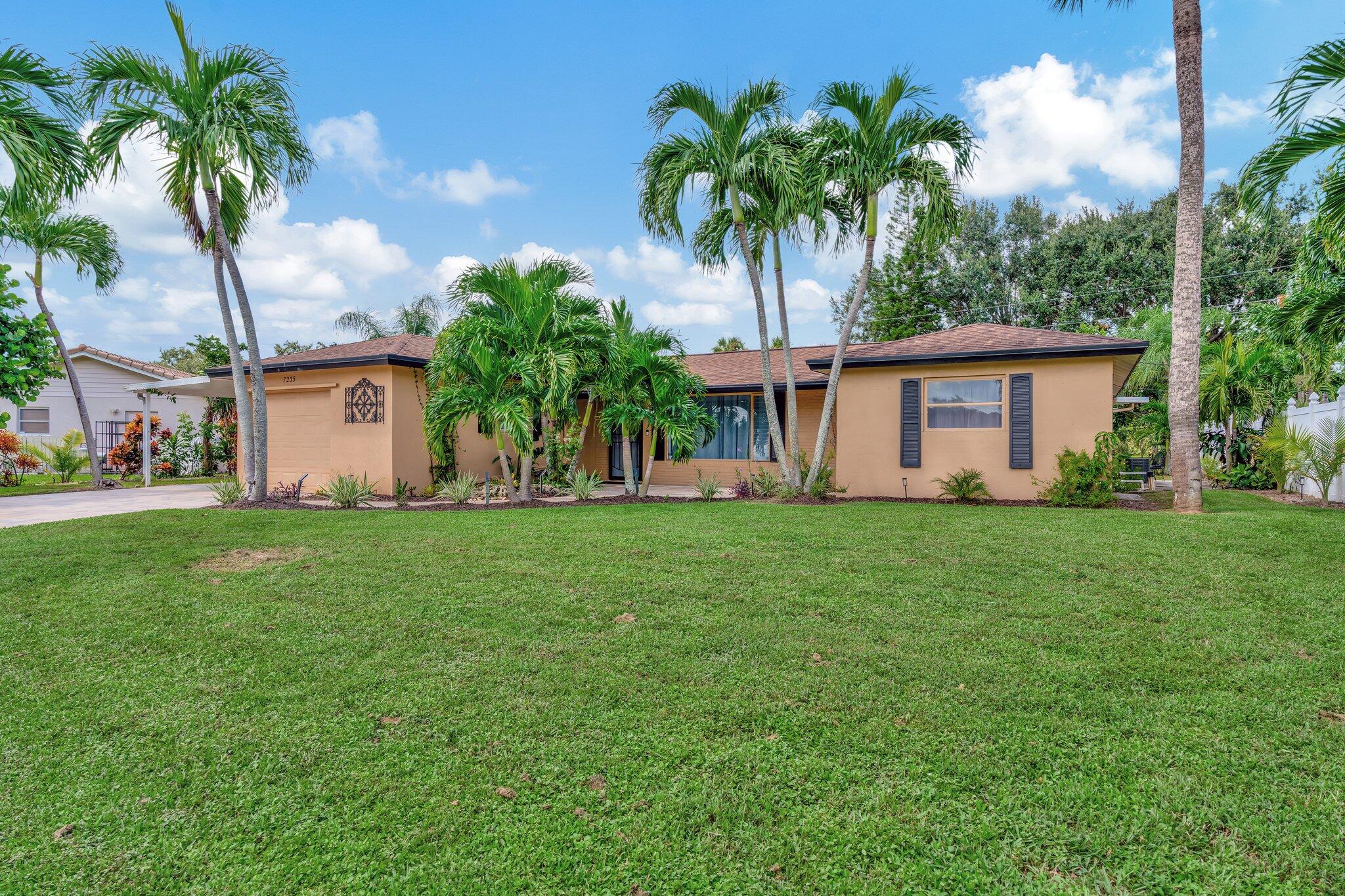 7235 St Andrews Road, Lake Worth, Palm Beach County, Florida - 3 Bedrooms  
2 Bathrooms - 