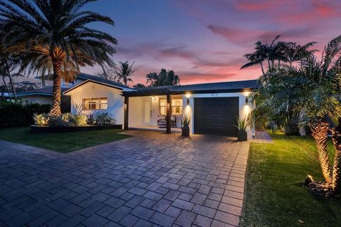 Photo of 913 S Lakeside Place, Lantana, FL 33462 (MLS # RX-11128884)