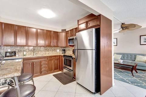 Photo of 4049 Wolverton C, Boca Raton, FL 33434 (MLS # RX-11129642)
