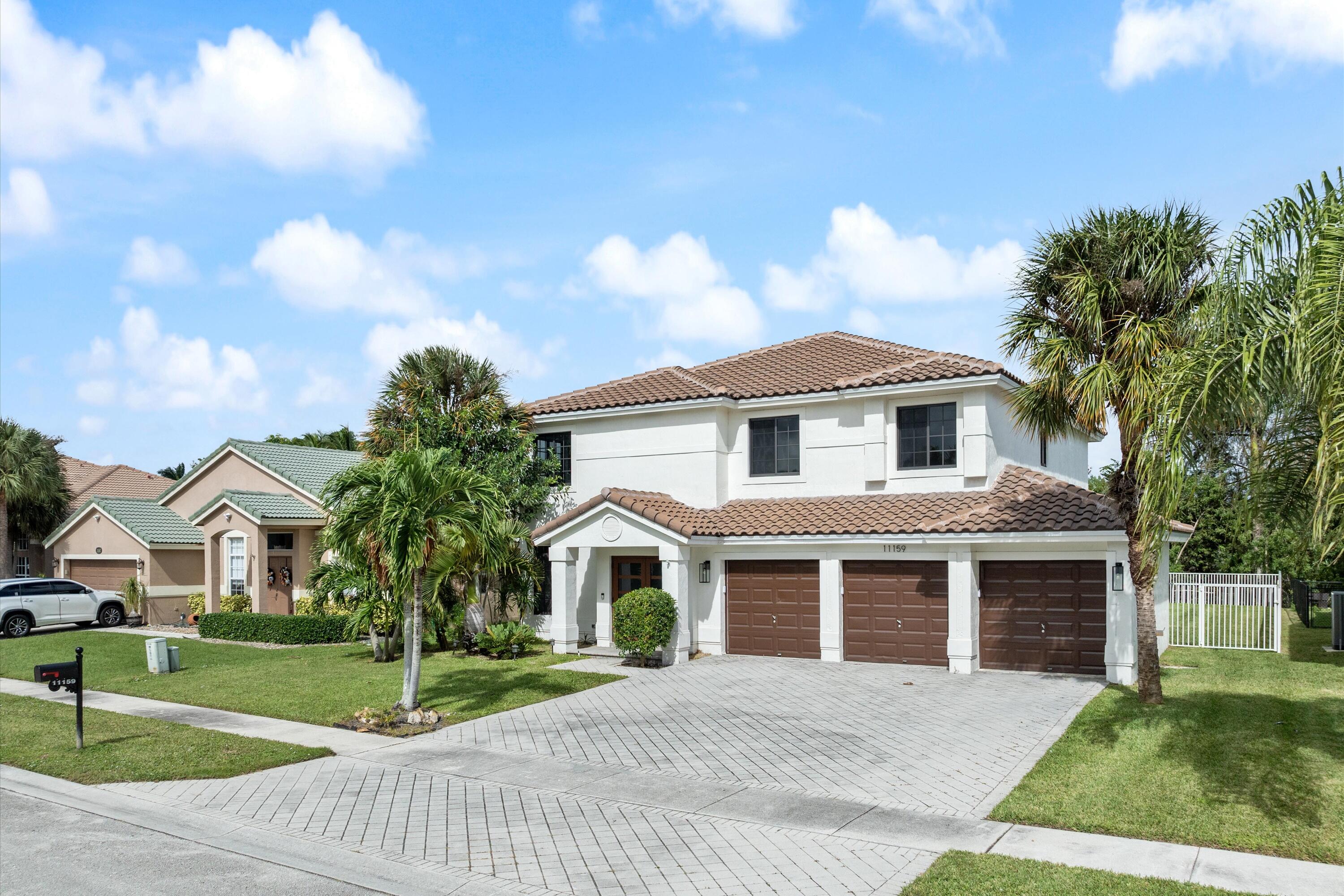 11159 Nantucket Bay Court, Wellington, Palm Beach County, Florida - 5 Bedrooms  
3 Bathrooms - 