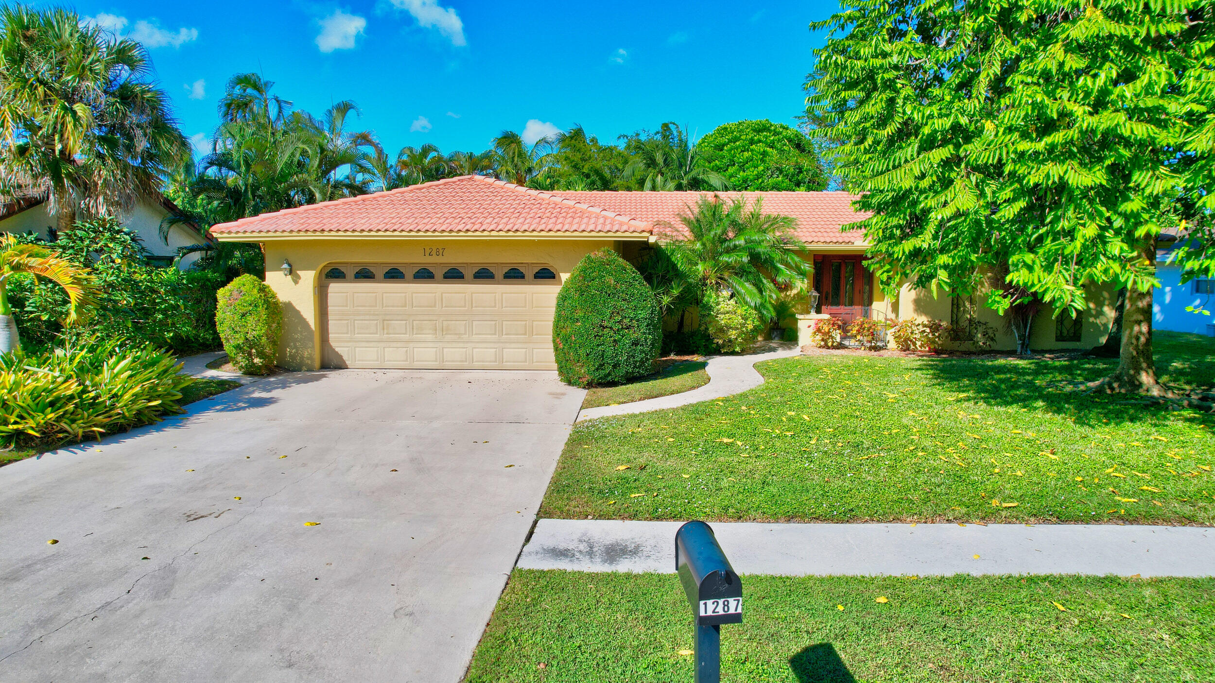 Property for Sale at 1287 Sw 21st Street, Boca Raton, Palm Beach County, Florida - Bedrooms: 3 
Bathrooms: 2  - $1,089,000
