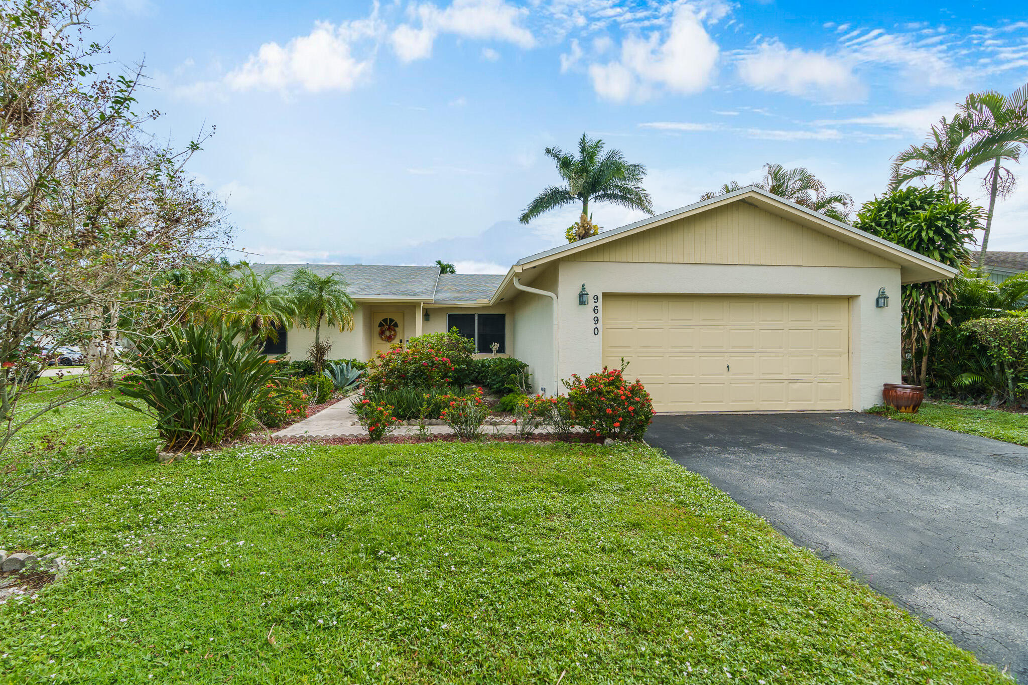 9690 Saddlebrook Drive, Boca Raton, Palm Beach County, Florida - 3 Bedrooms  
2 Bathrooms - 