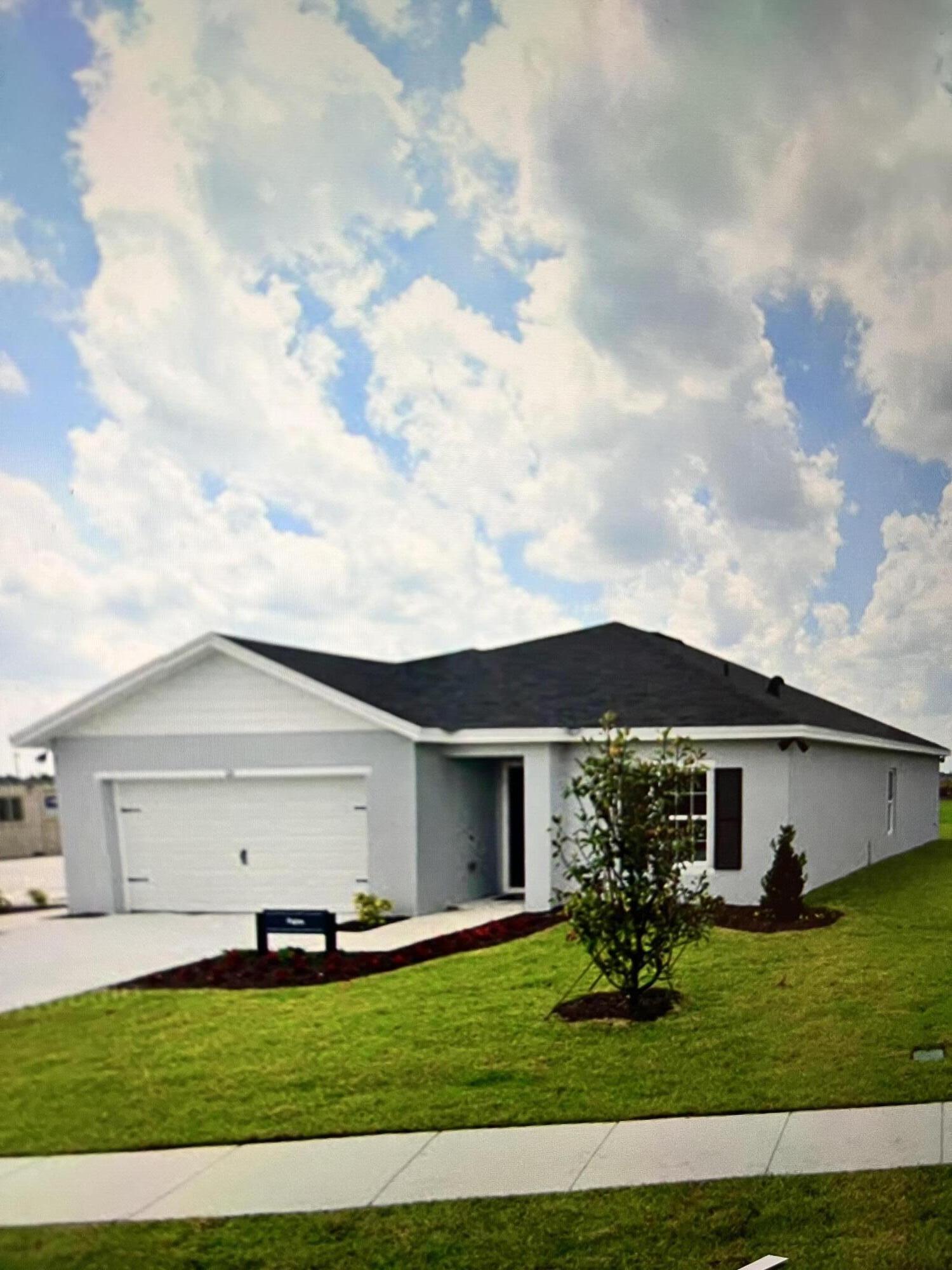 126 Dabou Loop, Belle Glade, Palm Beach County, Florida - 4 Bedrooms  
2 Bathrooms - 