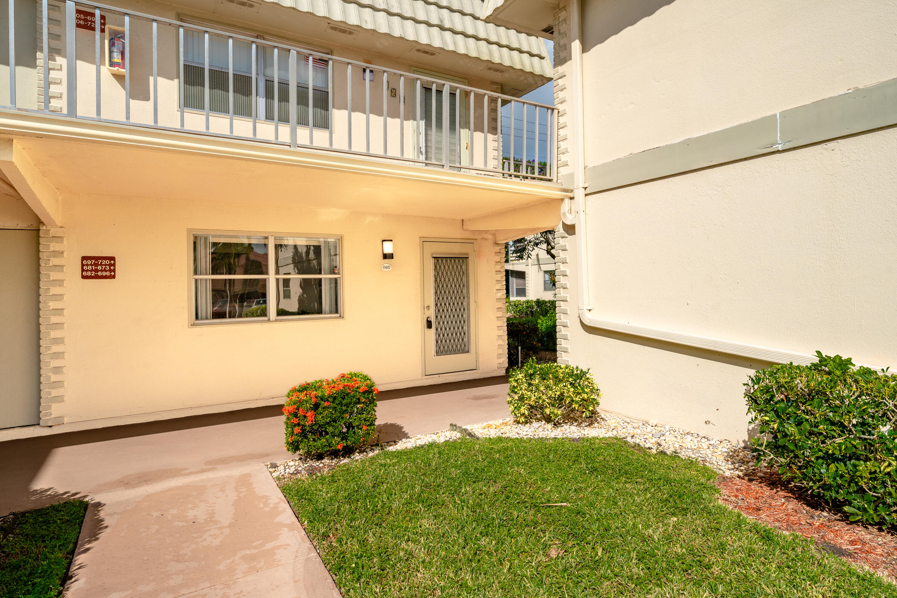 682 Saxony O O, Delray Beach, Palm Beach County, Florida - 1 Bedrooms  
1.5 Bathrooms - 